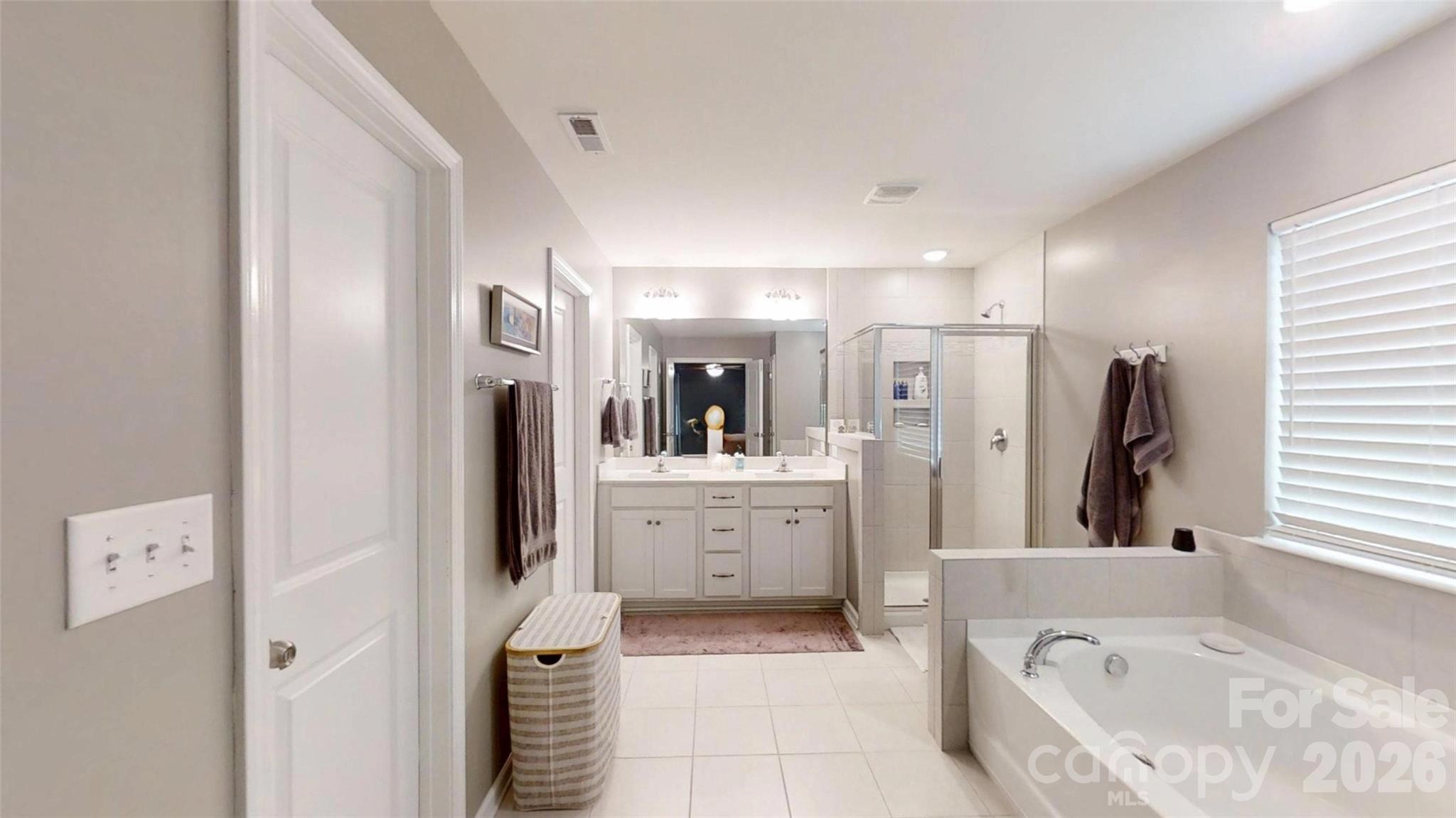 5339 Pembrey Drive — Denver