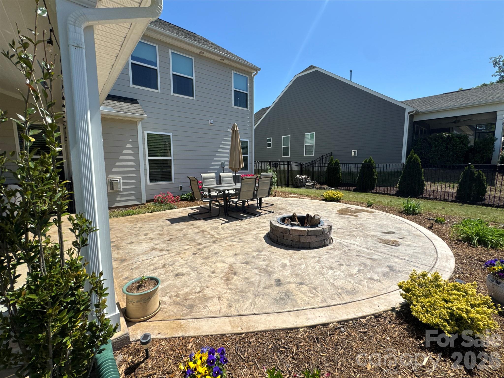 5339 Pembrey Drive — Denver