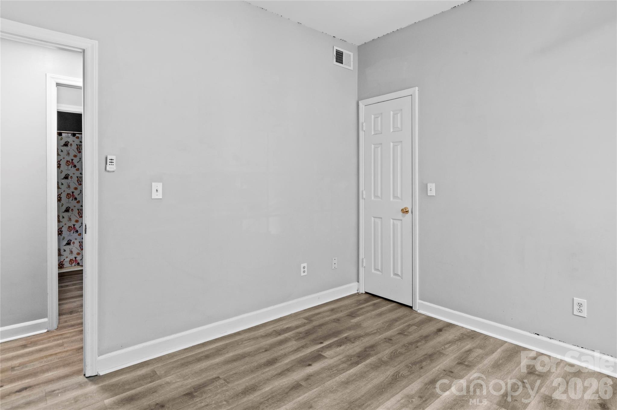 376 Meadows Circle — Winston Salem