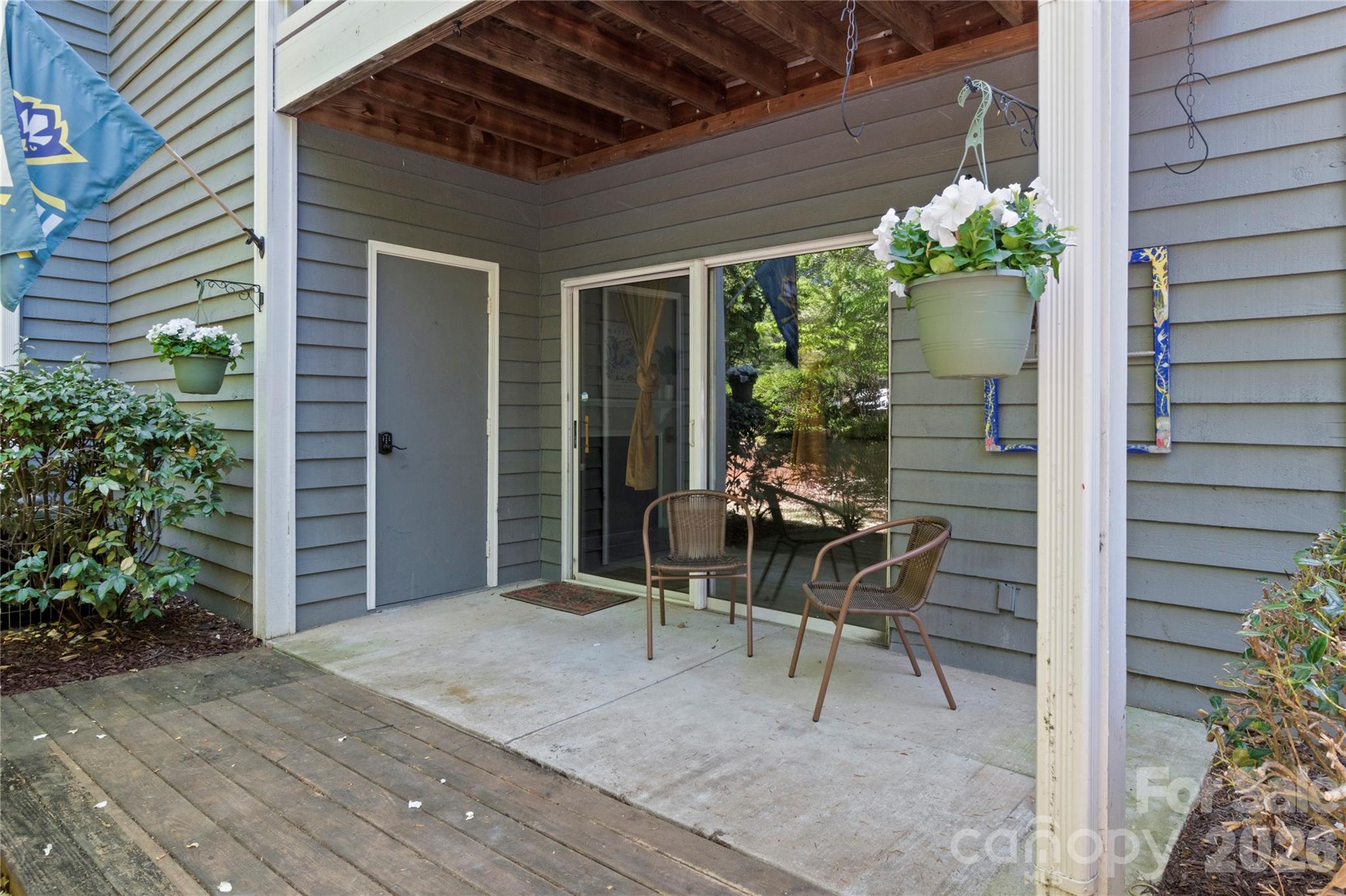 376 Meadows Circle — Winston Salem