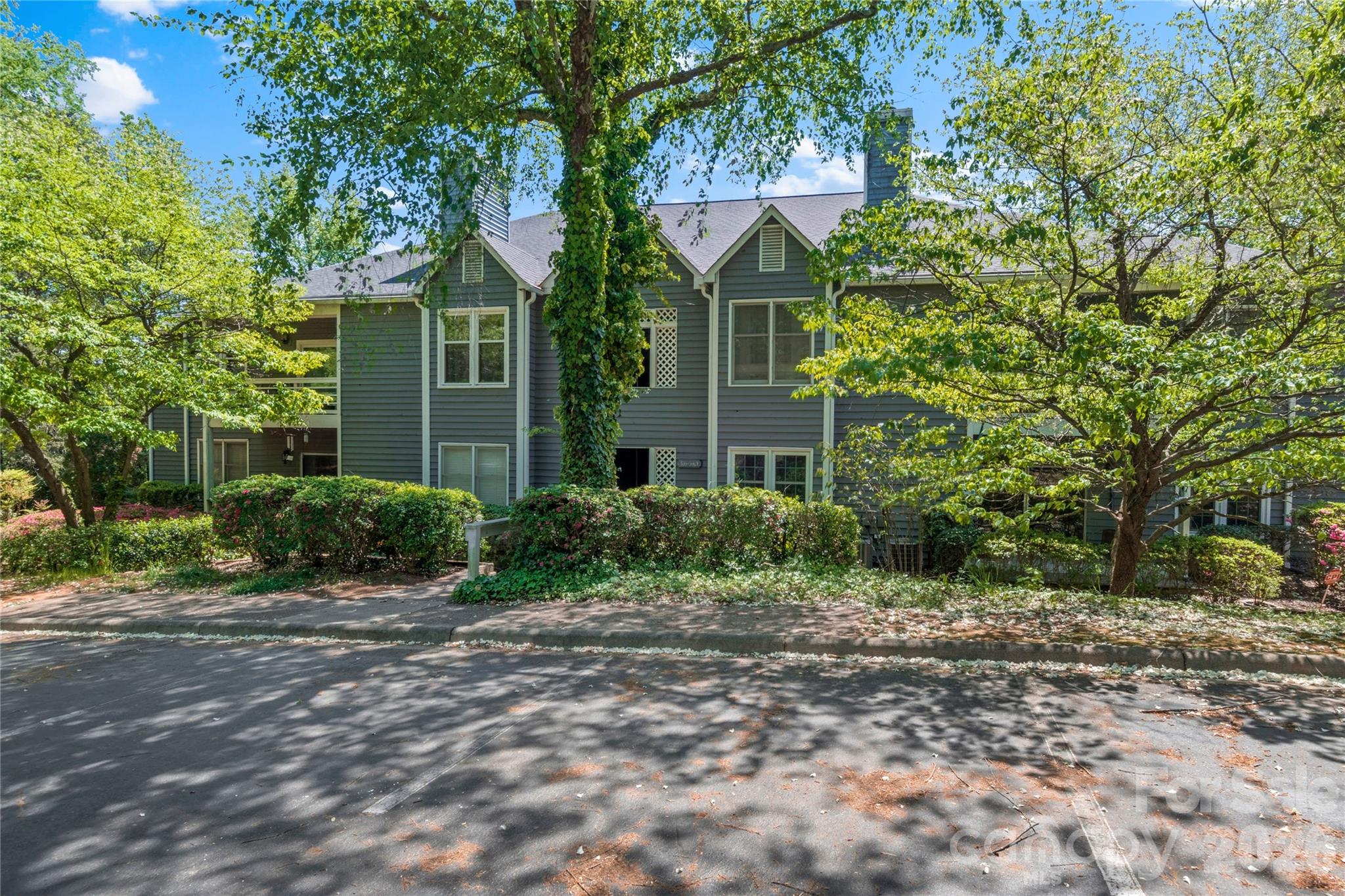 376 Meadows Circle — Winston Salem