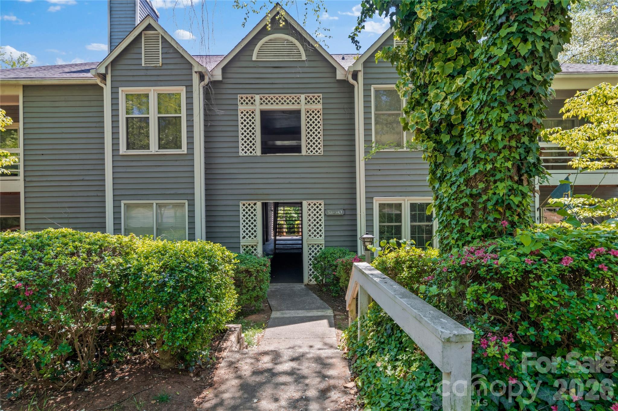 376 Meadows Circle — Winston Salem