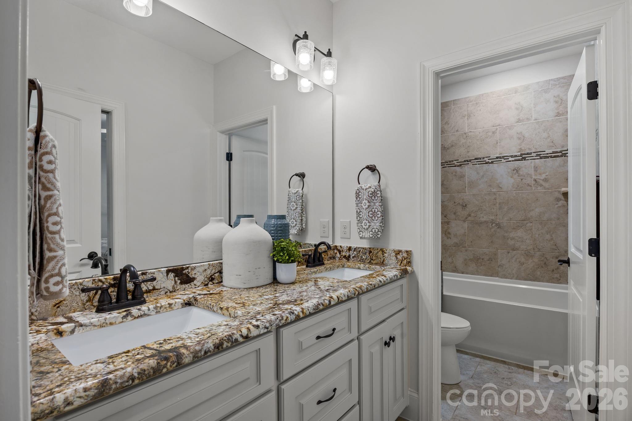 320 Barber Loop — Mooresville