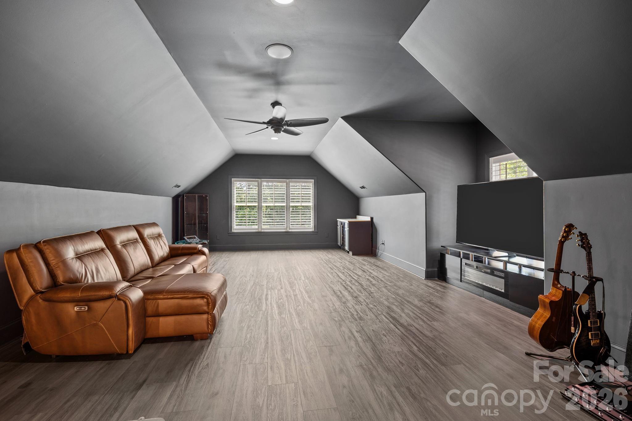 320 Barber Loop — Mooresville