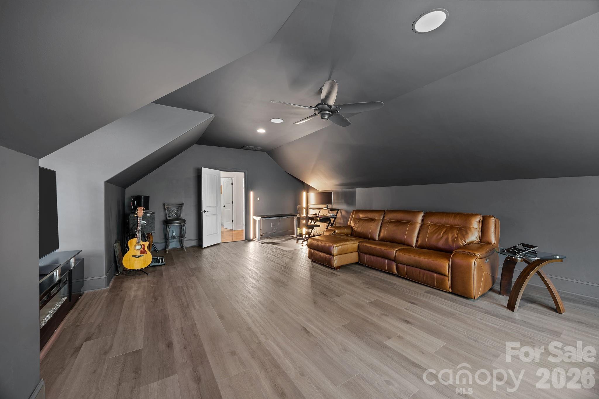 320 Barber Loop — Mooresville