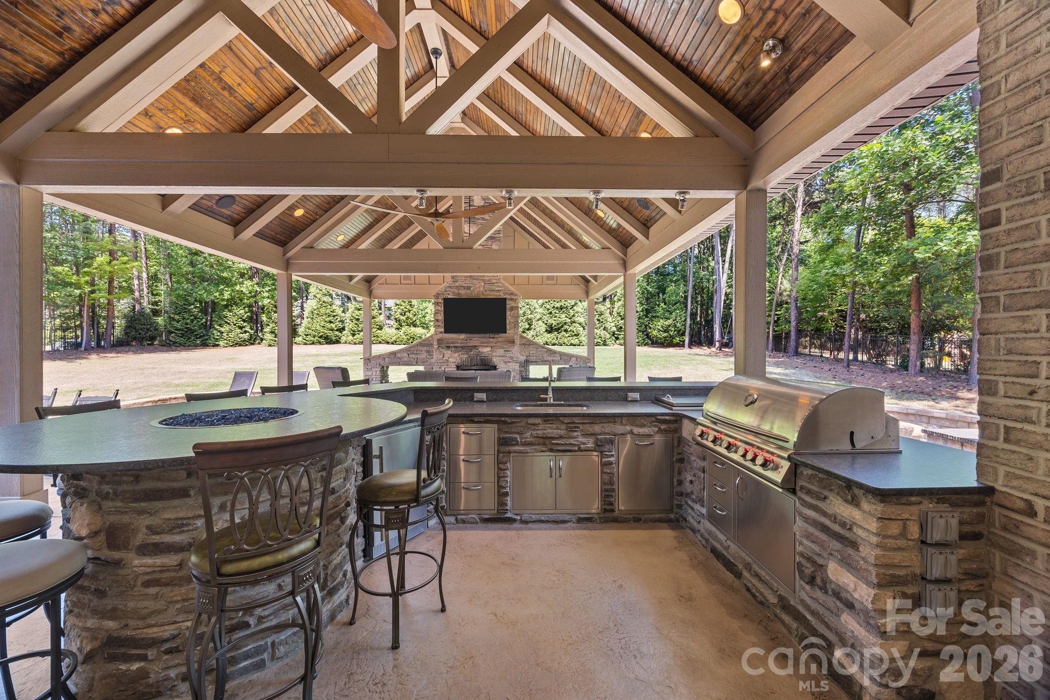 320 Barber Loop — Mooresville
