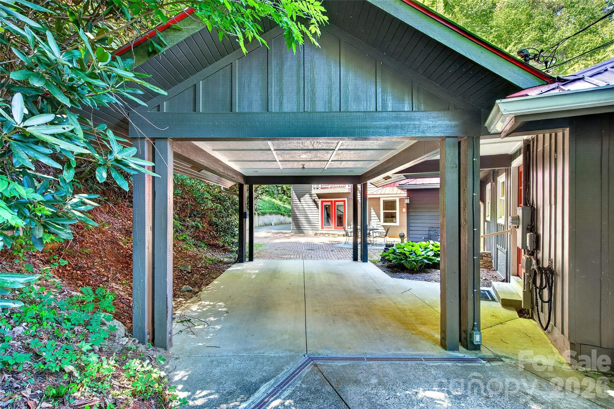 75 Old Lakey Gap Road — Black Mountain