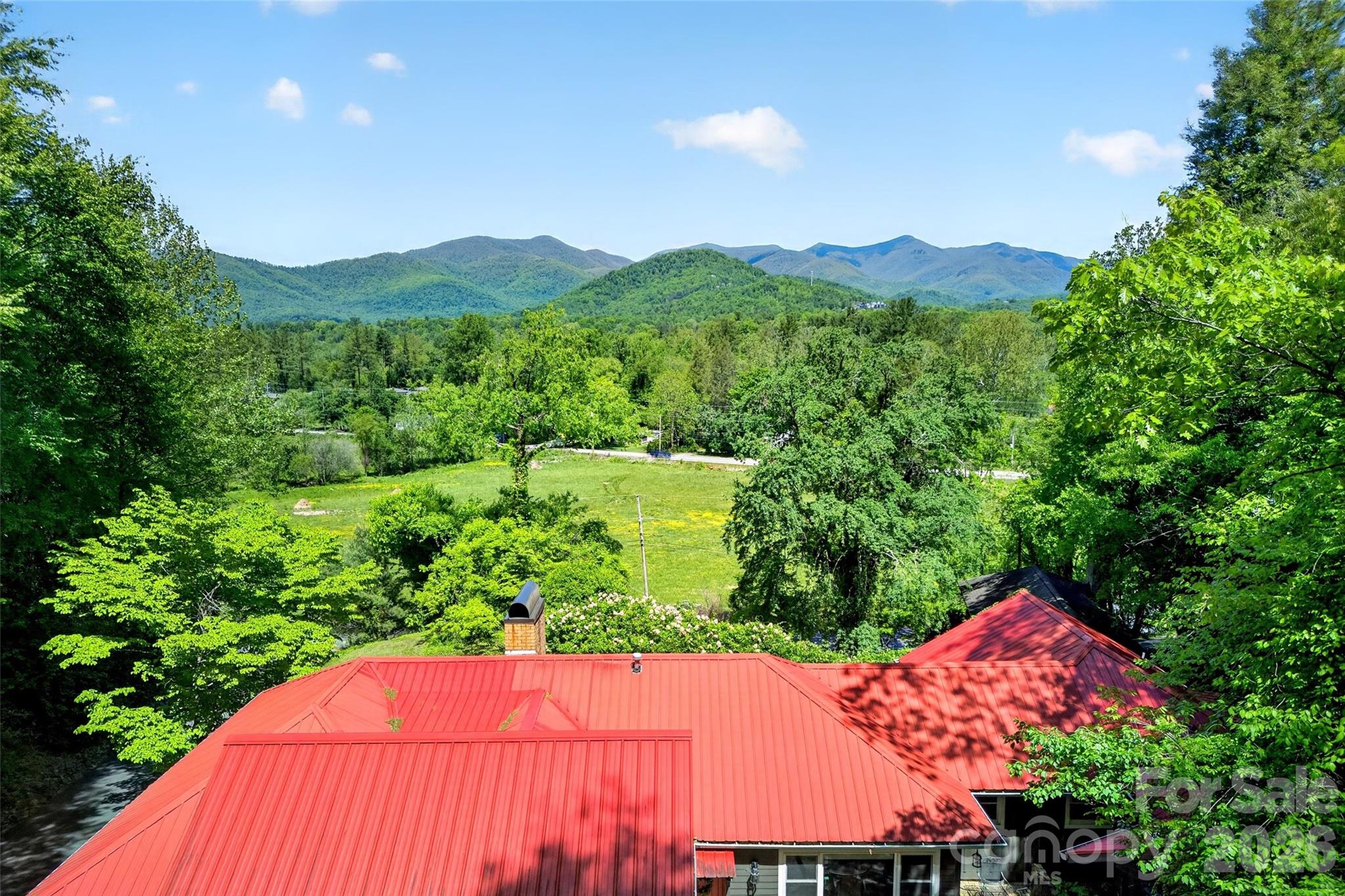 75 Old Lakey Gap Road — Black Mountain