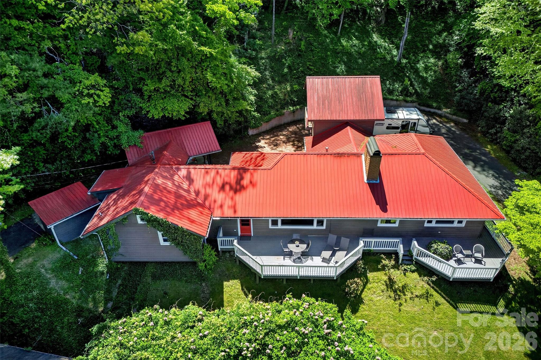 75 Old Lakey Gap Road — Black Mountain