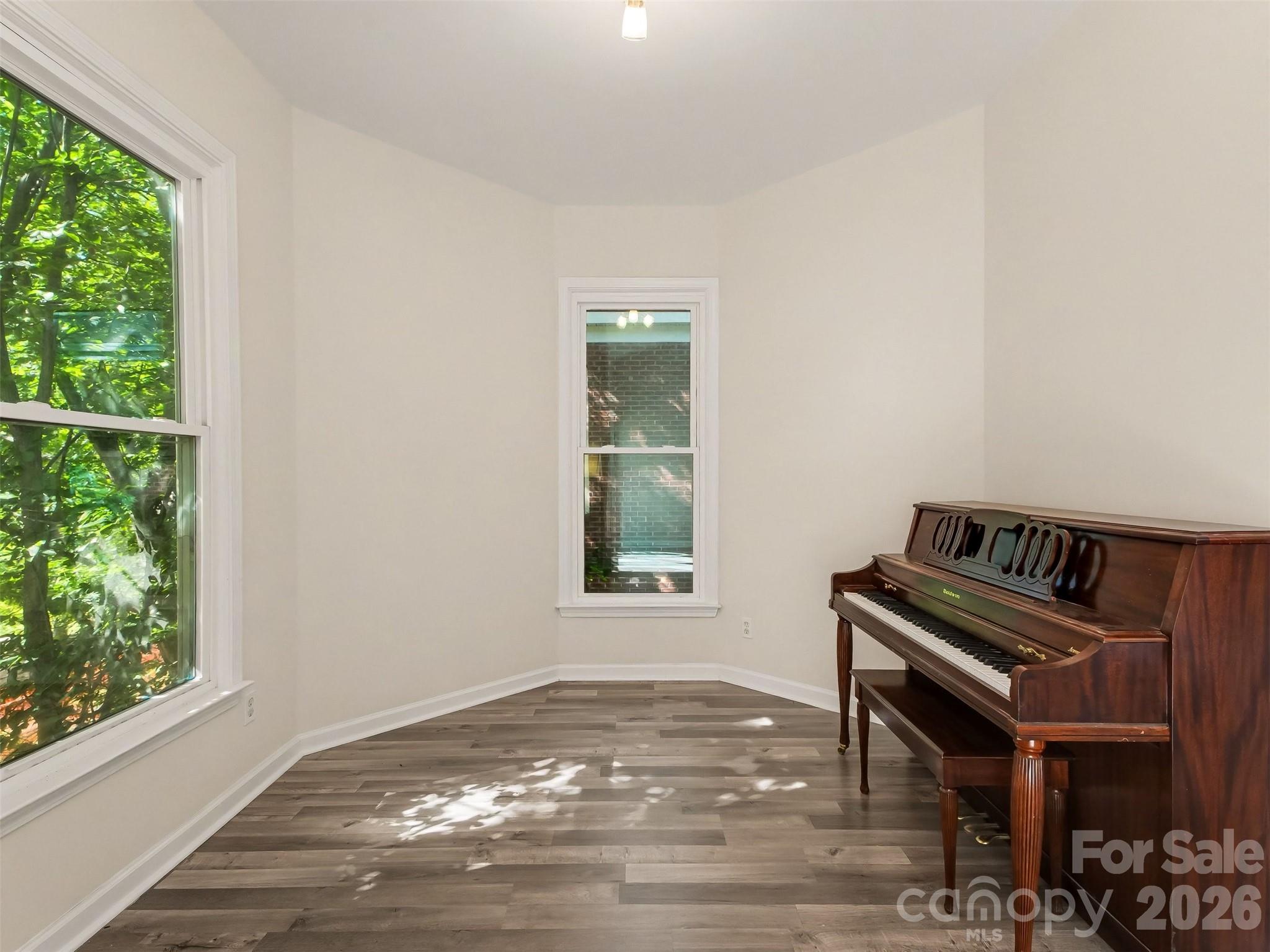 306 S Cedar Street #10 — Charlotte
