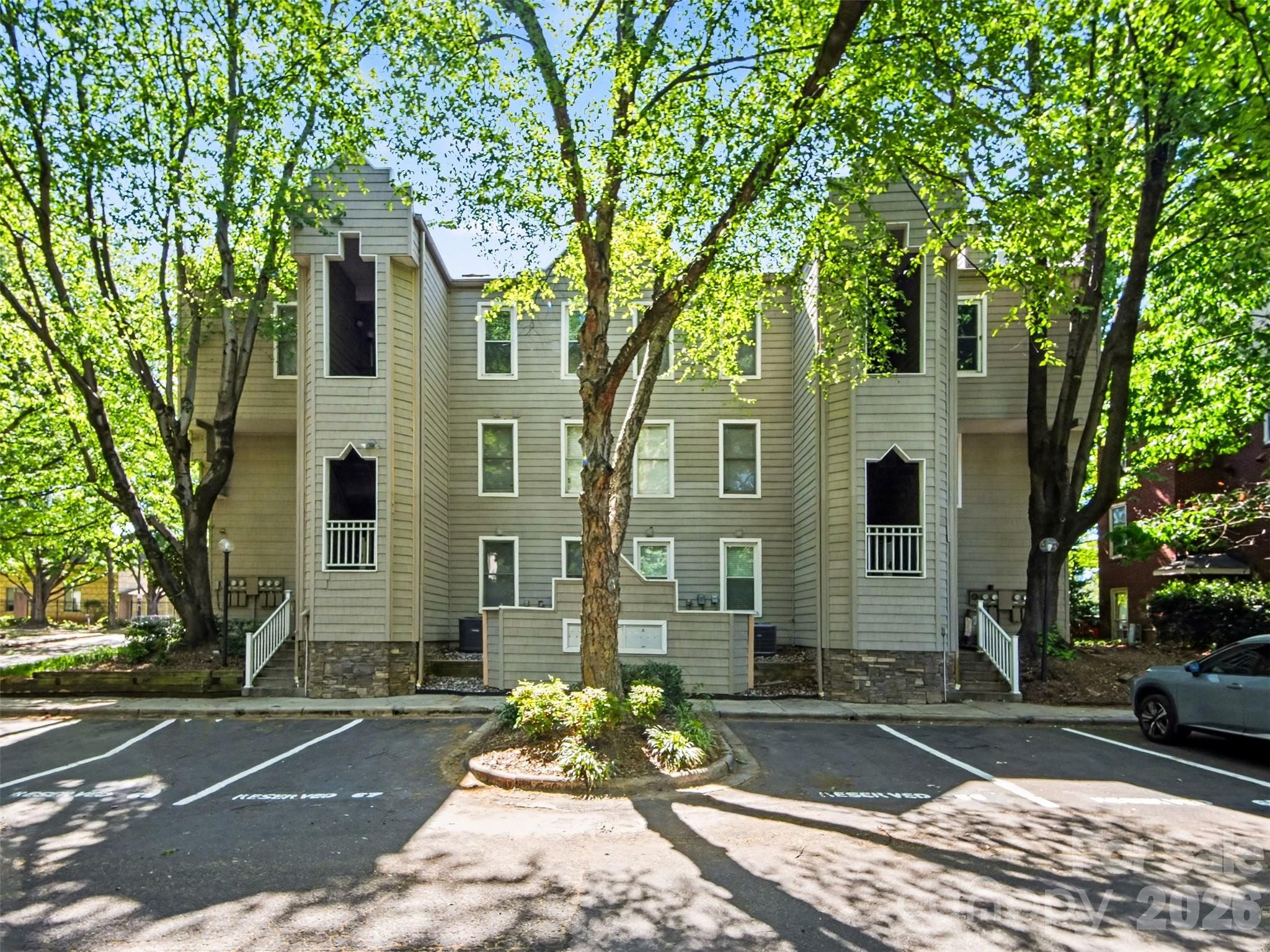 306 S Cedar Street #10 — Charlotte