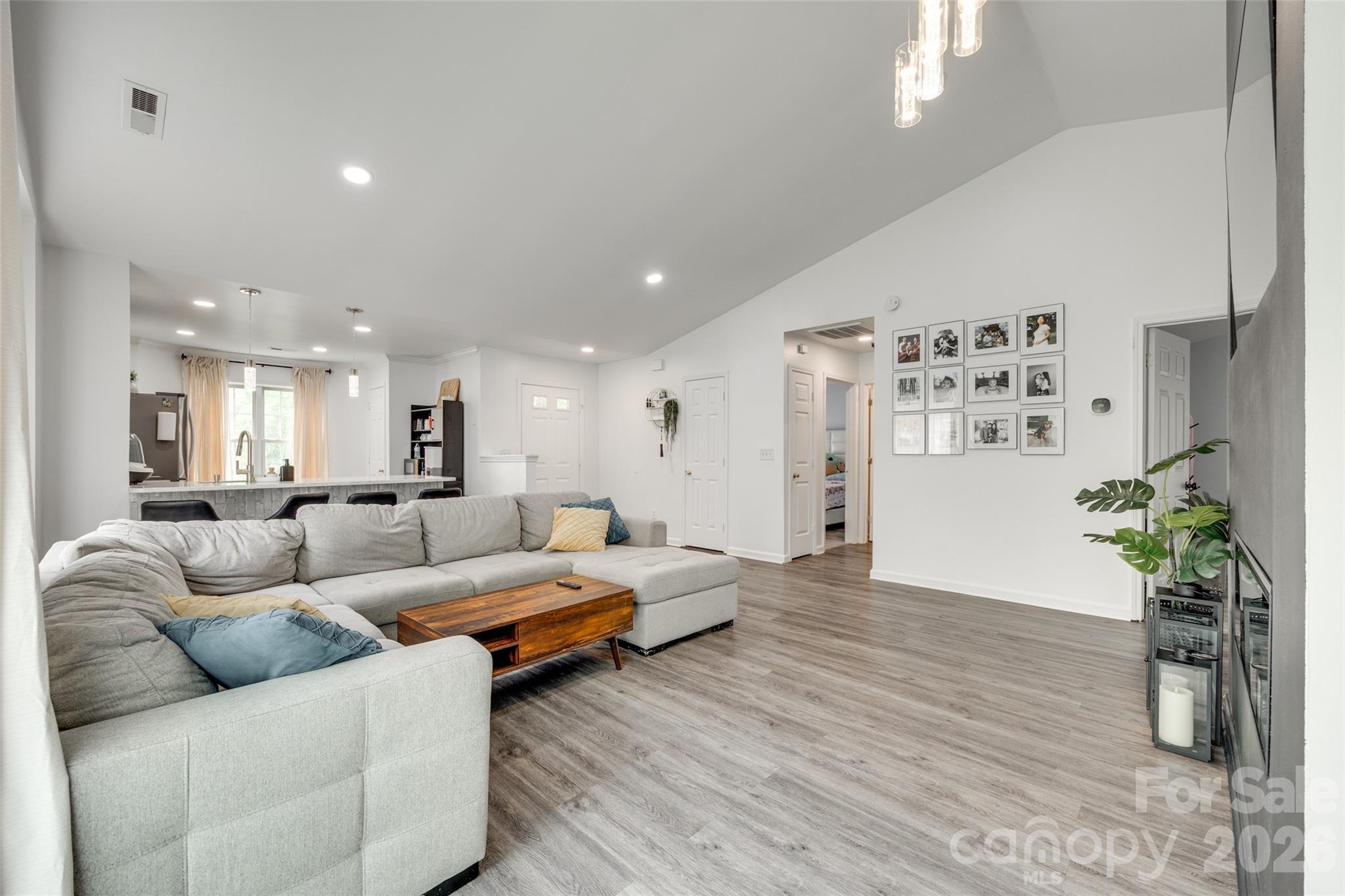 7442 Crestside Lane — Charlotte