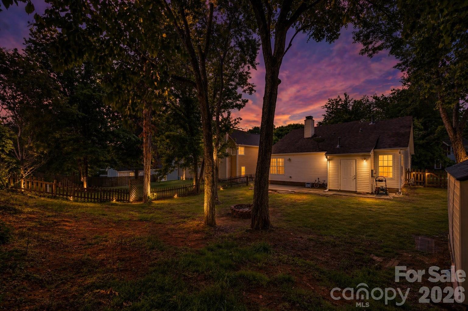 7442 Crestside Lane — Charlotte