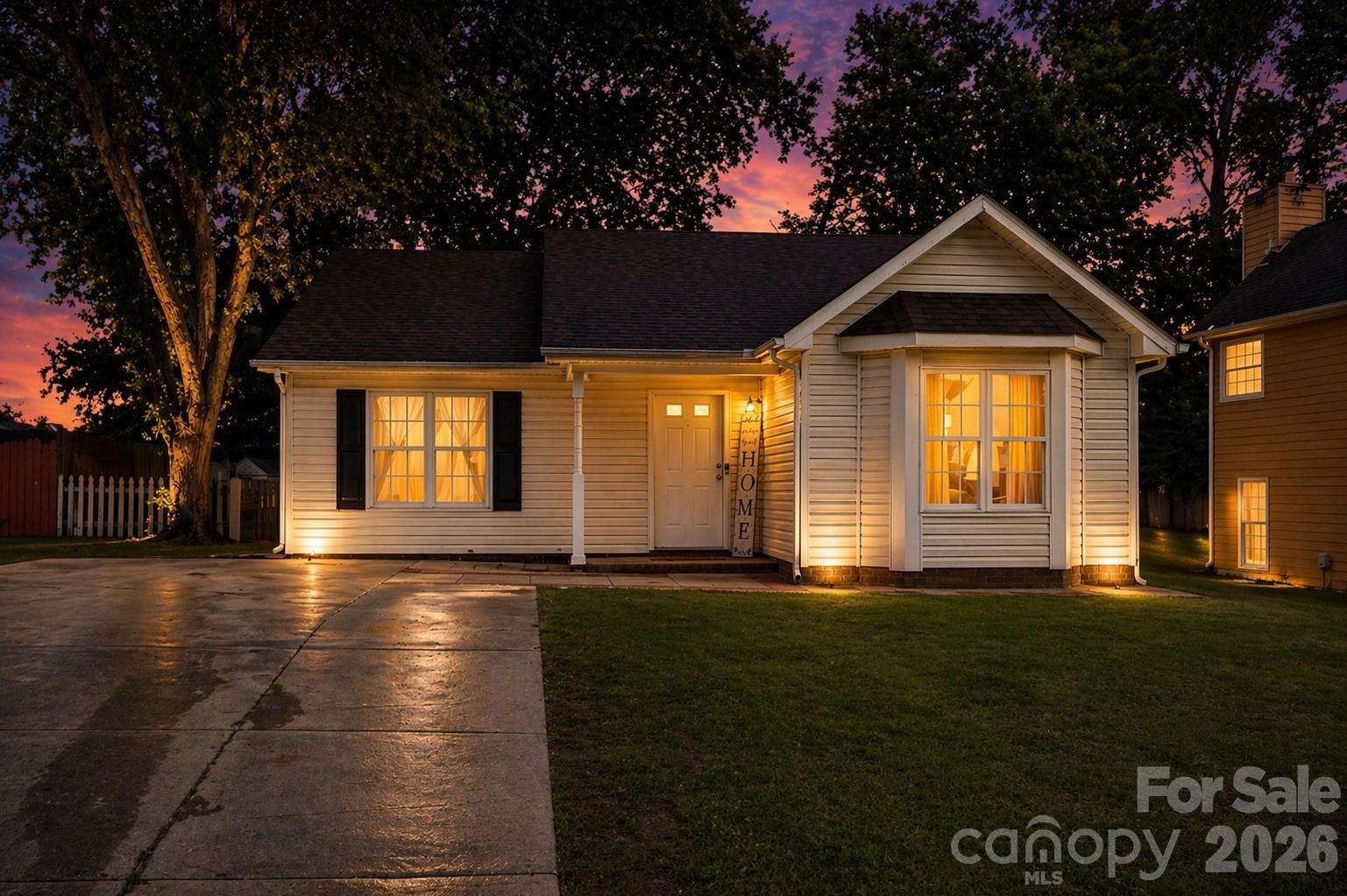 7442 Crestside Lane — Charlotte