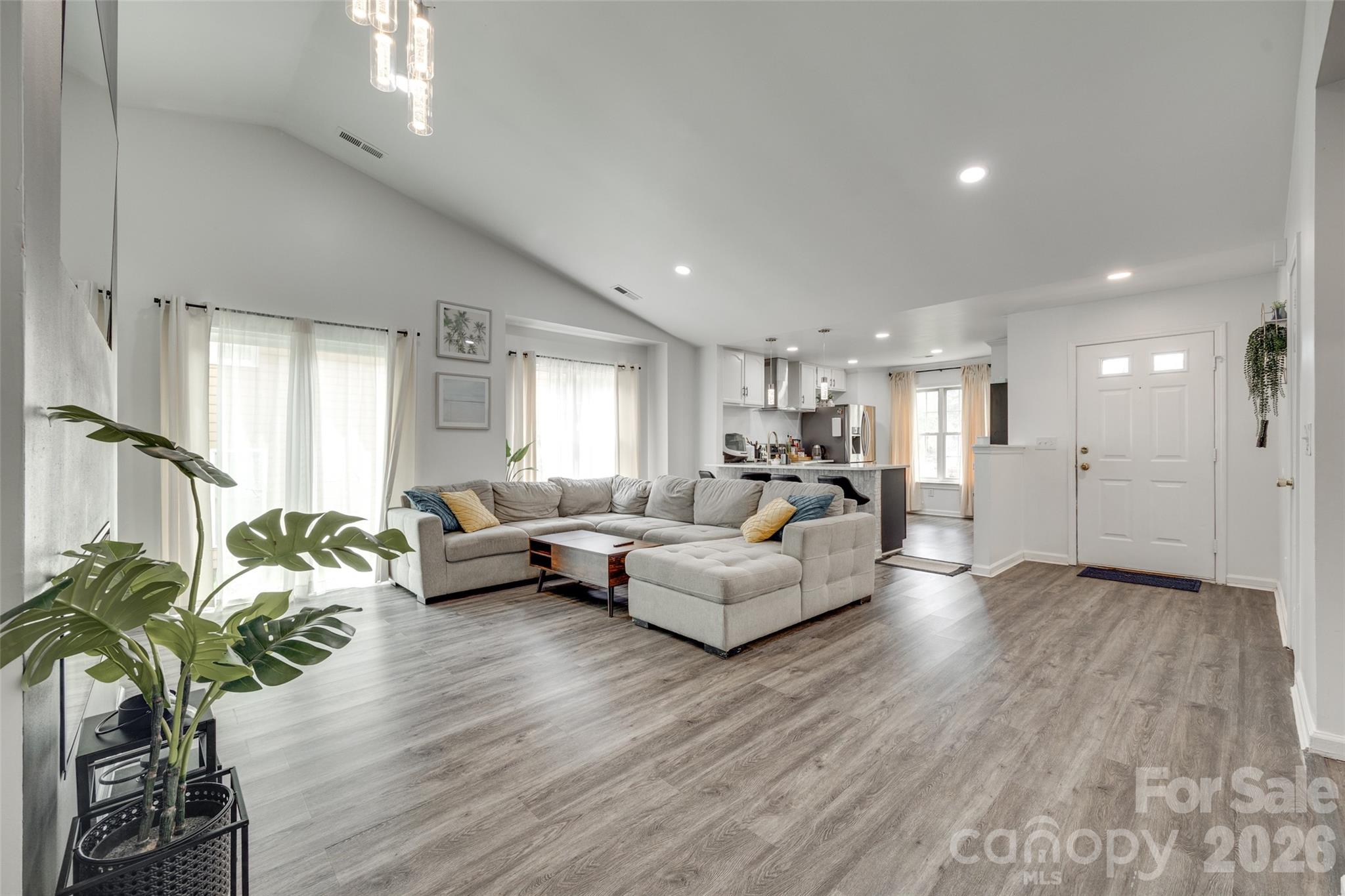 7442 Crestside Lane — Charlotte