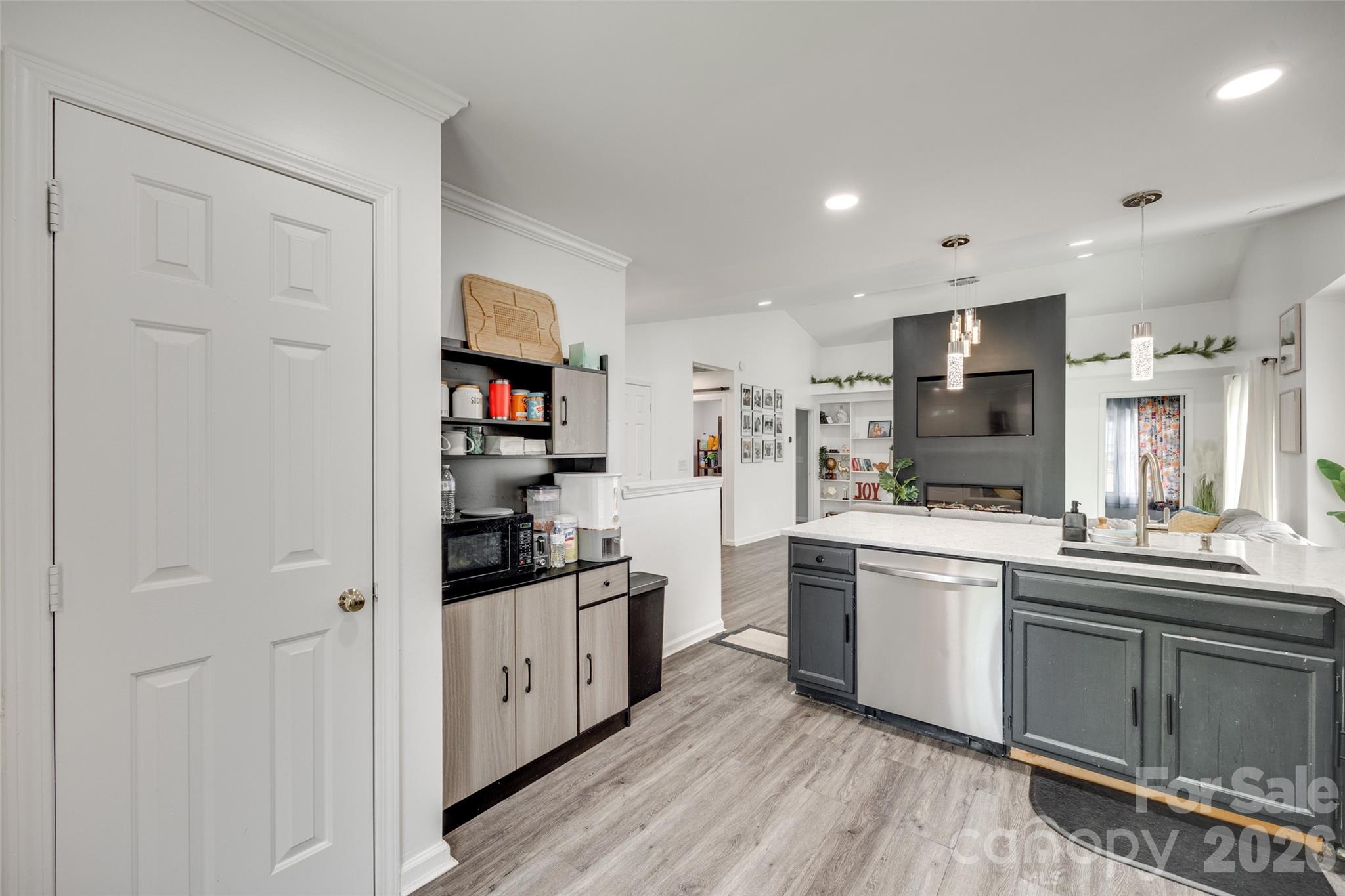 7442 Crestside Lane — Charlotte