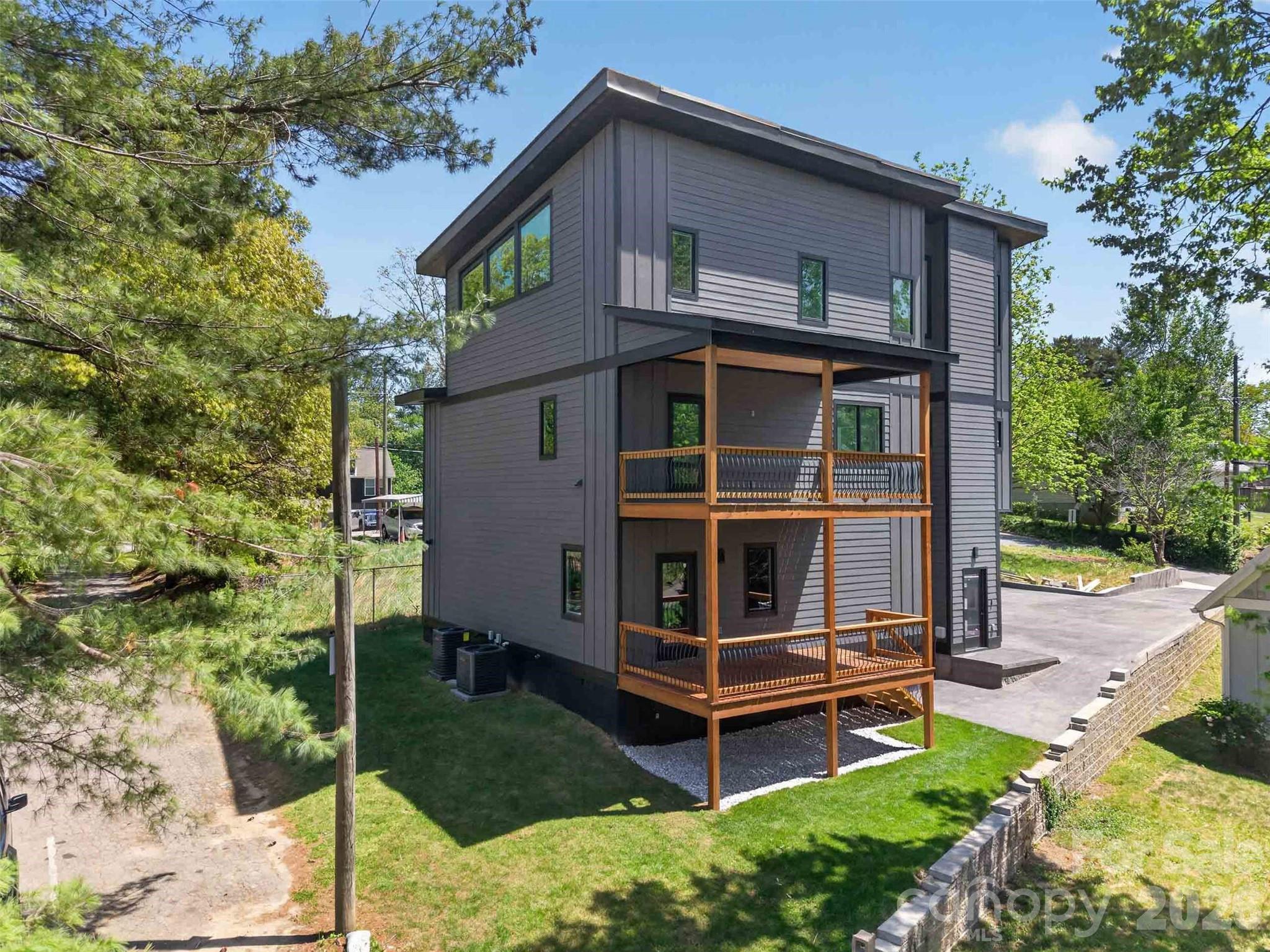 98 Downing Street — Asheville