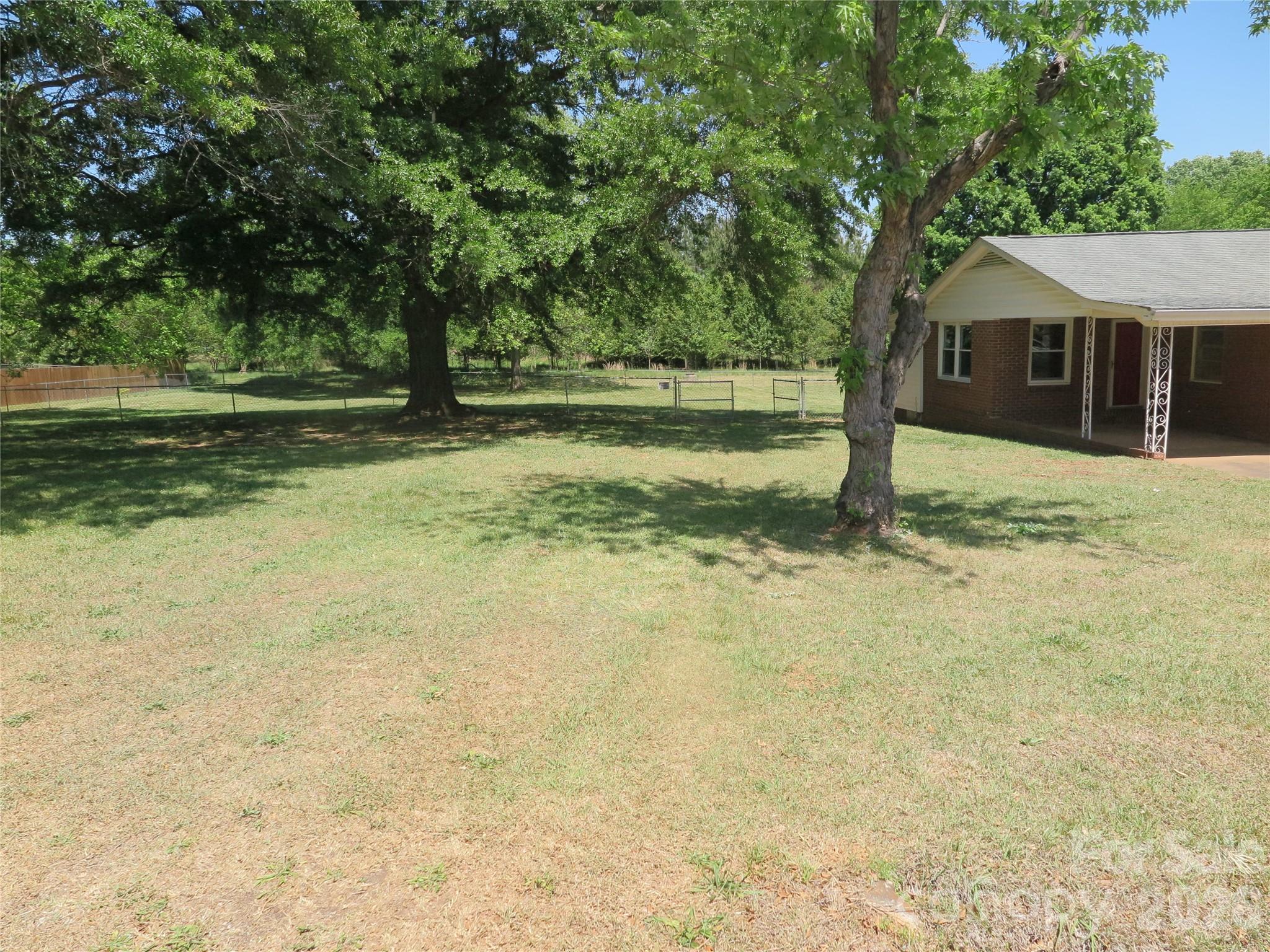 2406 Easton Drive — Shelby