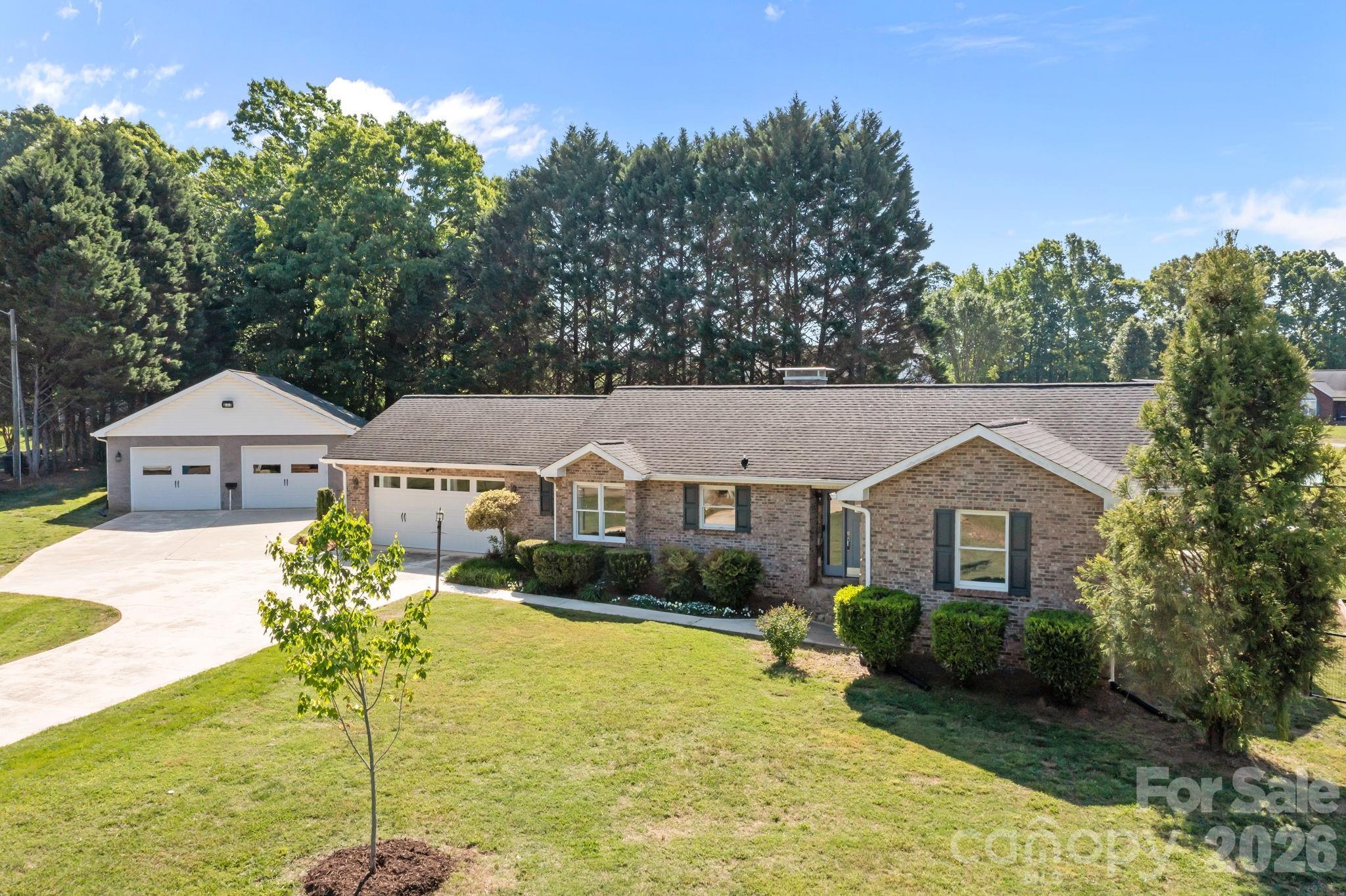 3030 Lydia Lane — Newton