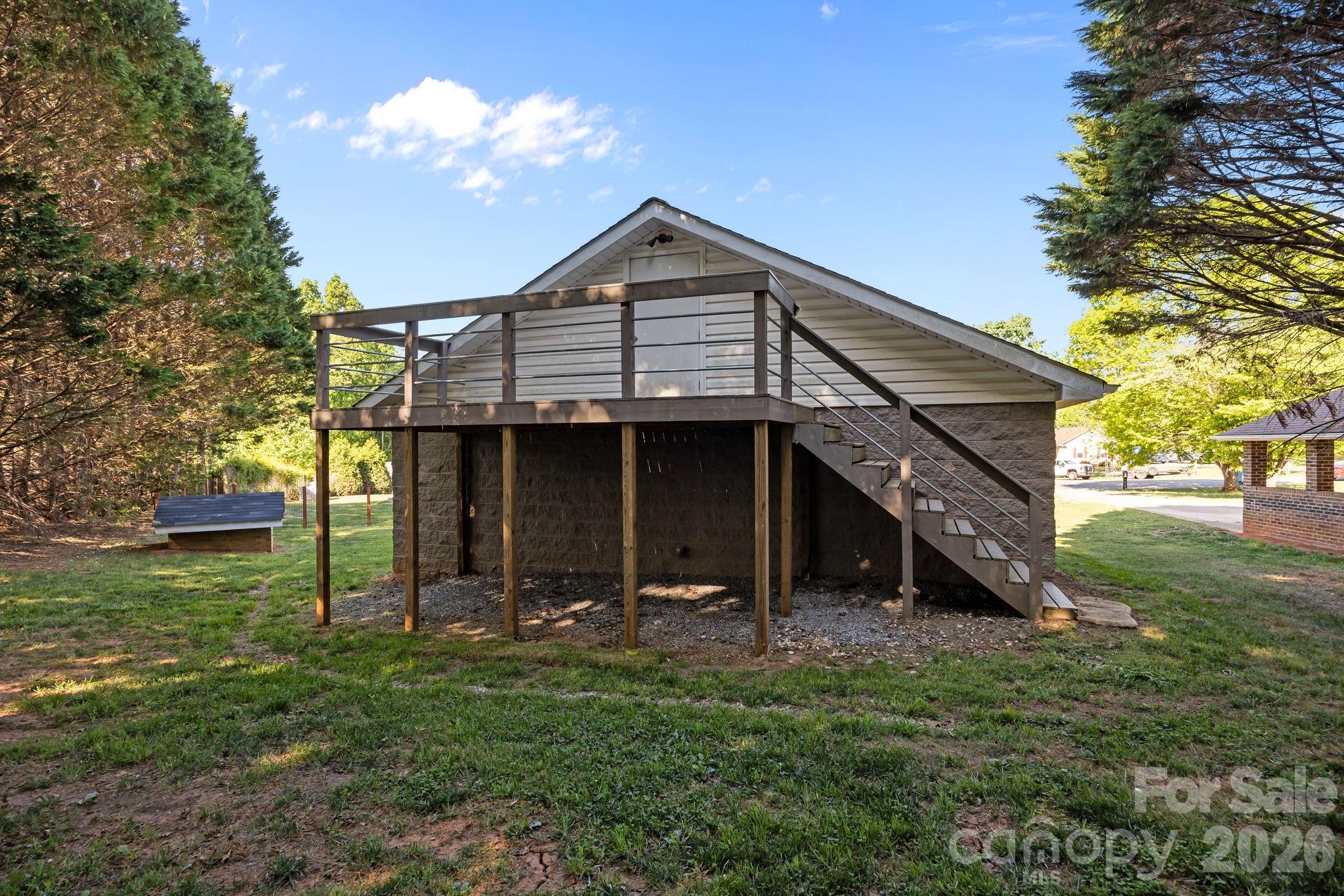 3030 Lydia Lane — Newton