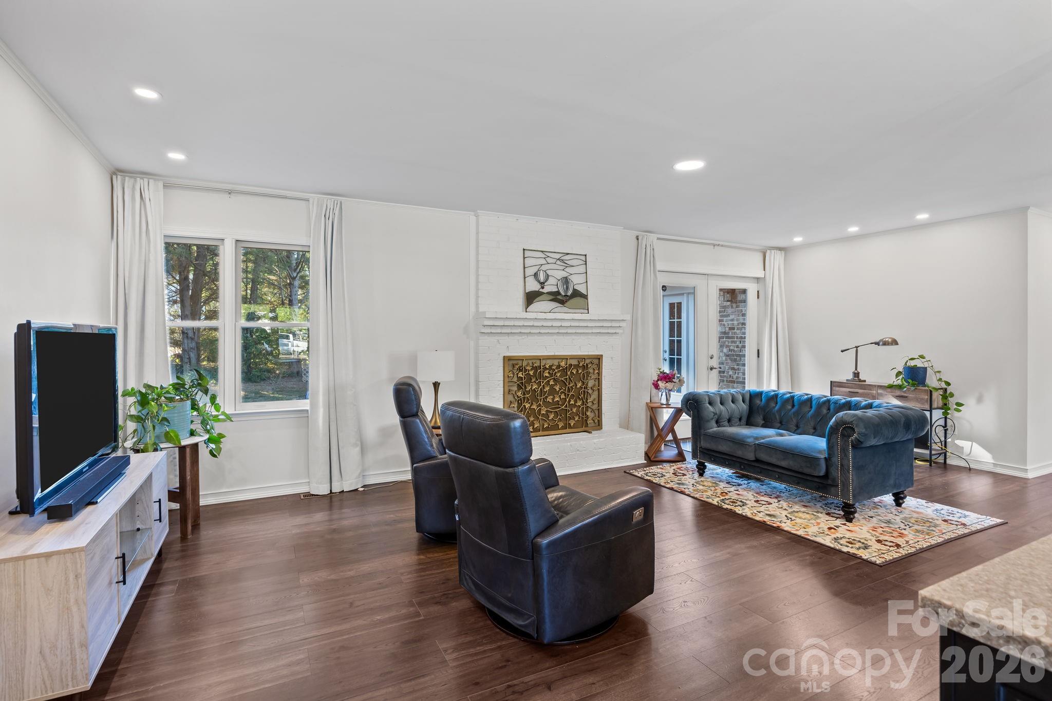 3030 Lydia Lane — Newton