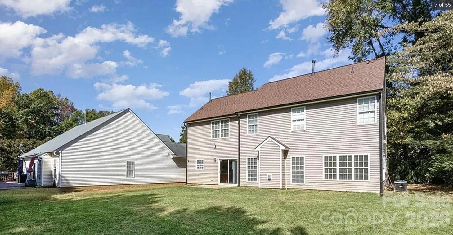1212 Oakdale Commons Court — Charlotte