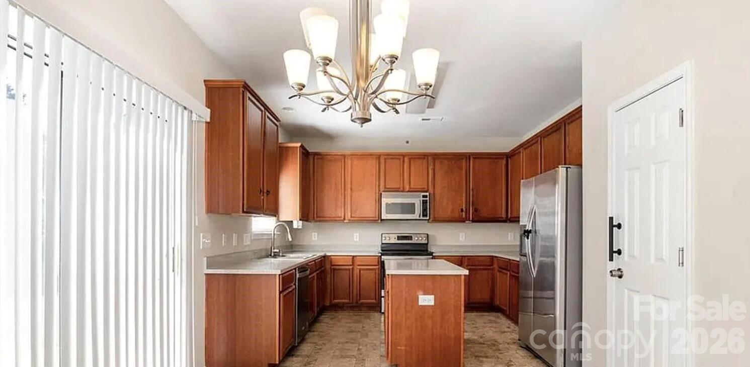 1212 Oakdale Commons Court — Charlotte