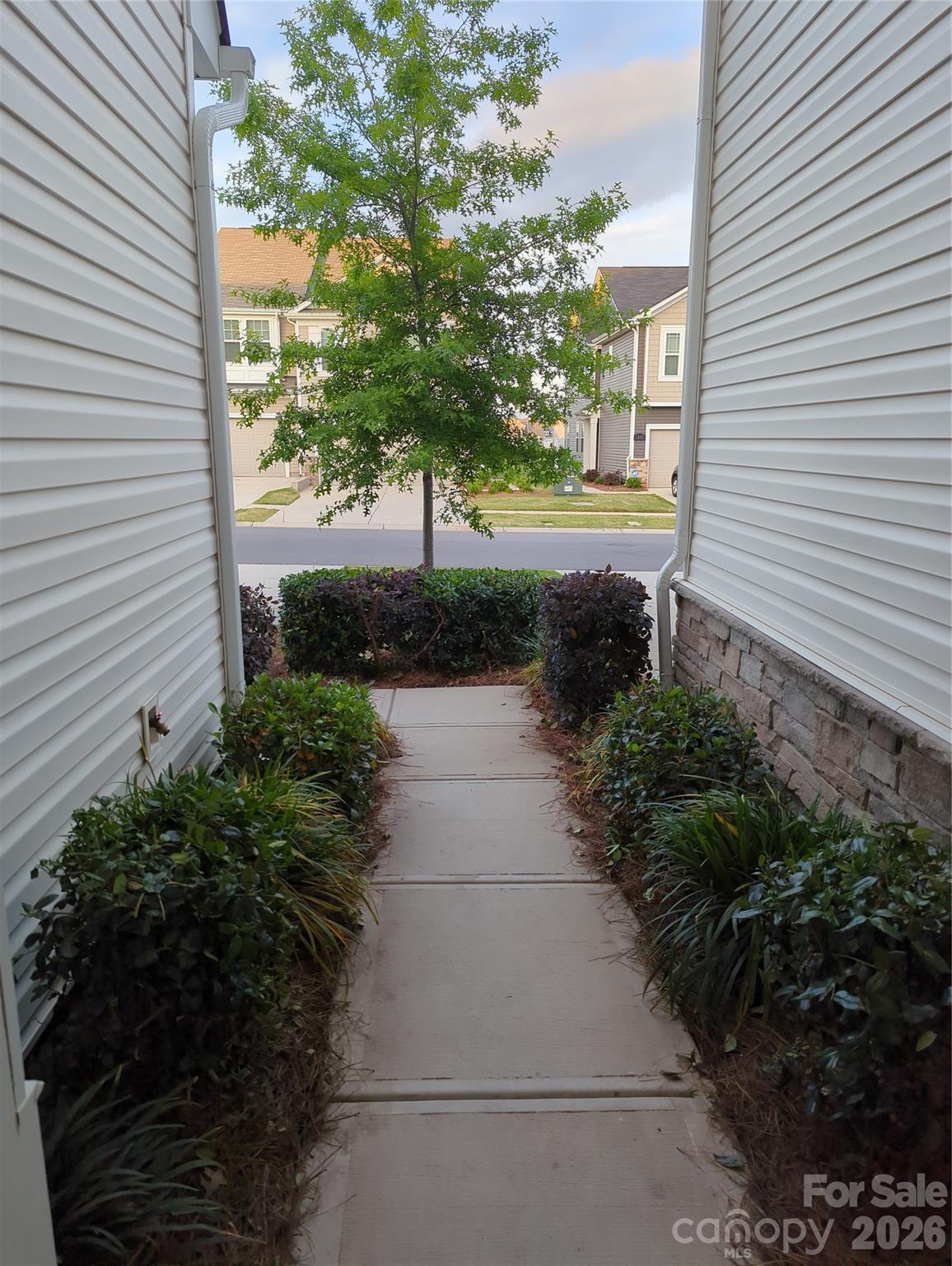 1140 Bigelow Street — Charlotte