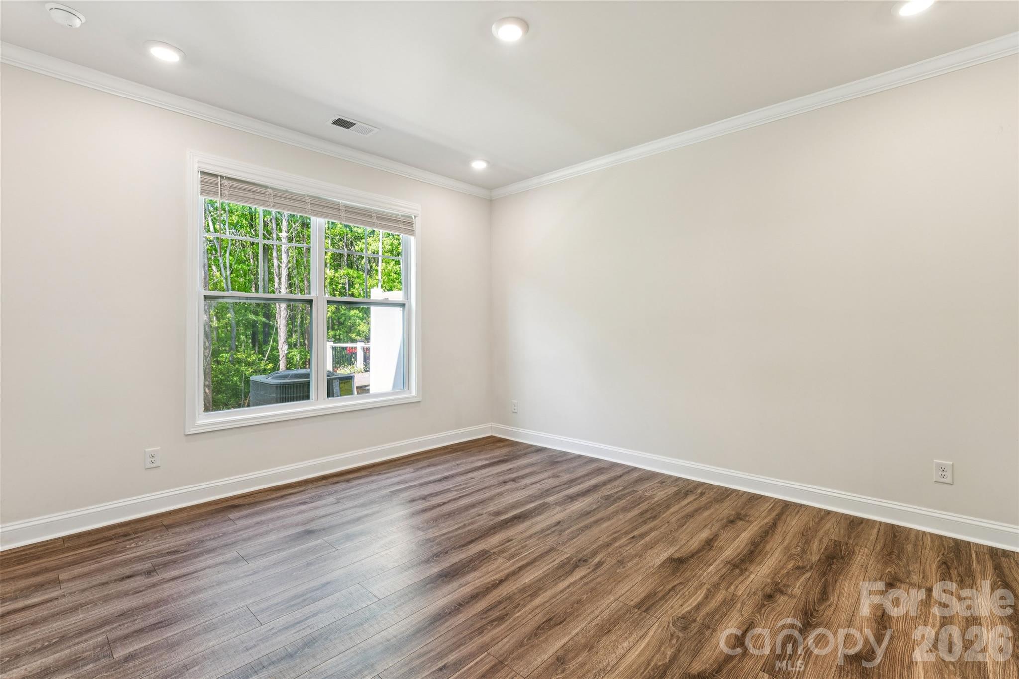 7870 Iron Road — Sherrills Ford