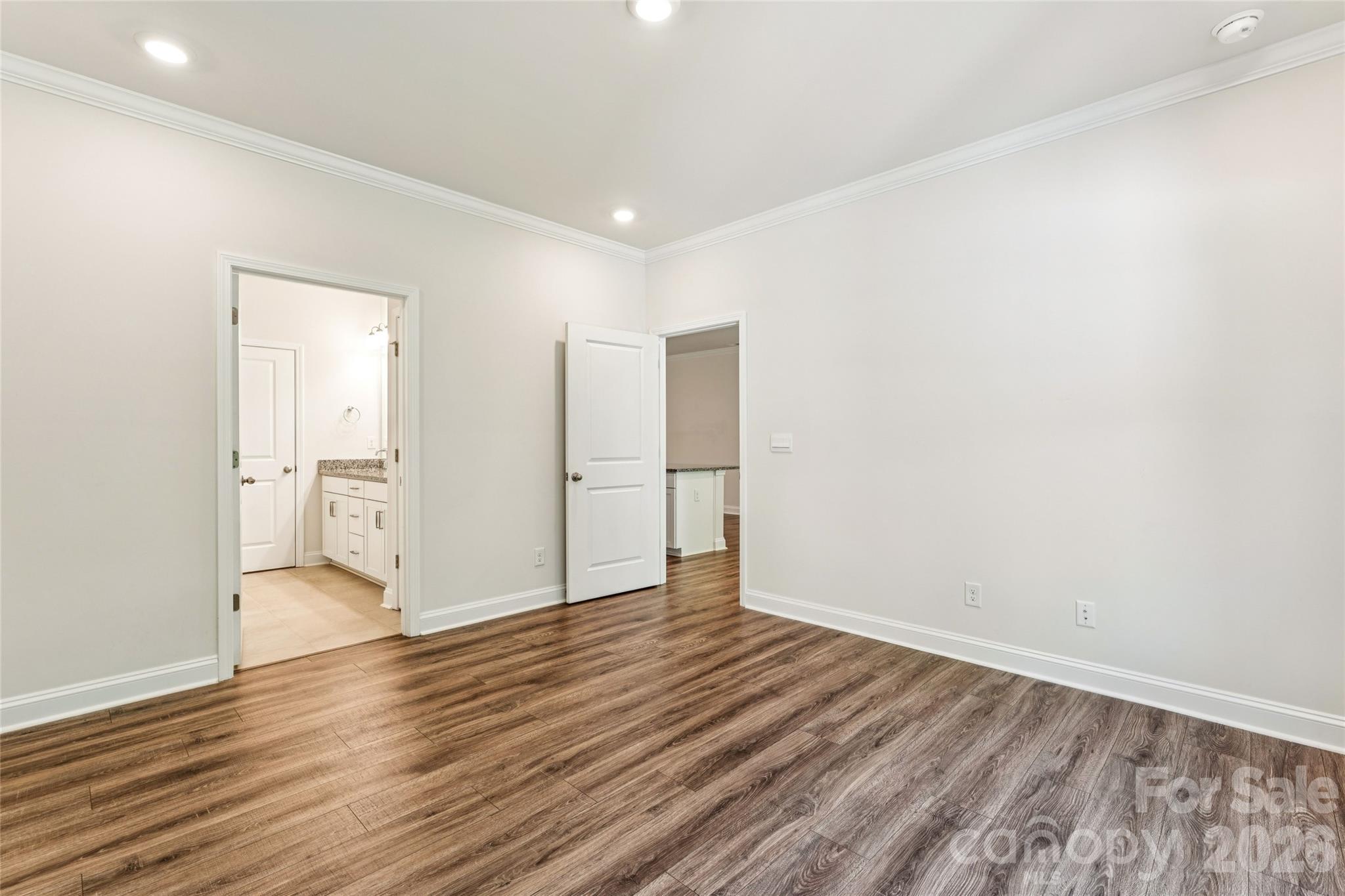 7870 Iron Road — Sherrills Ford