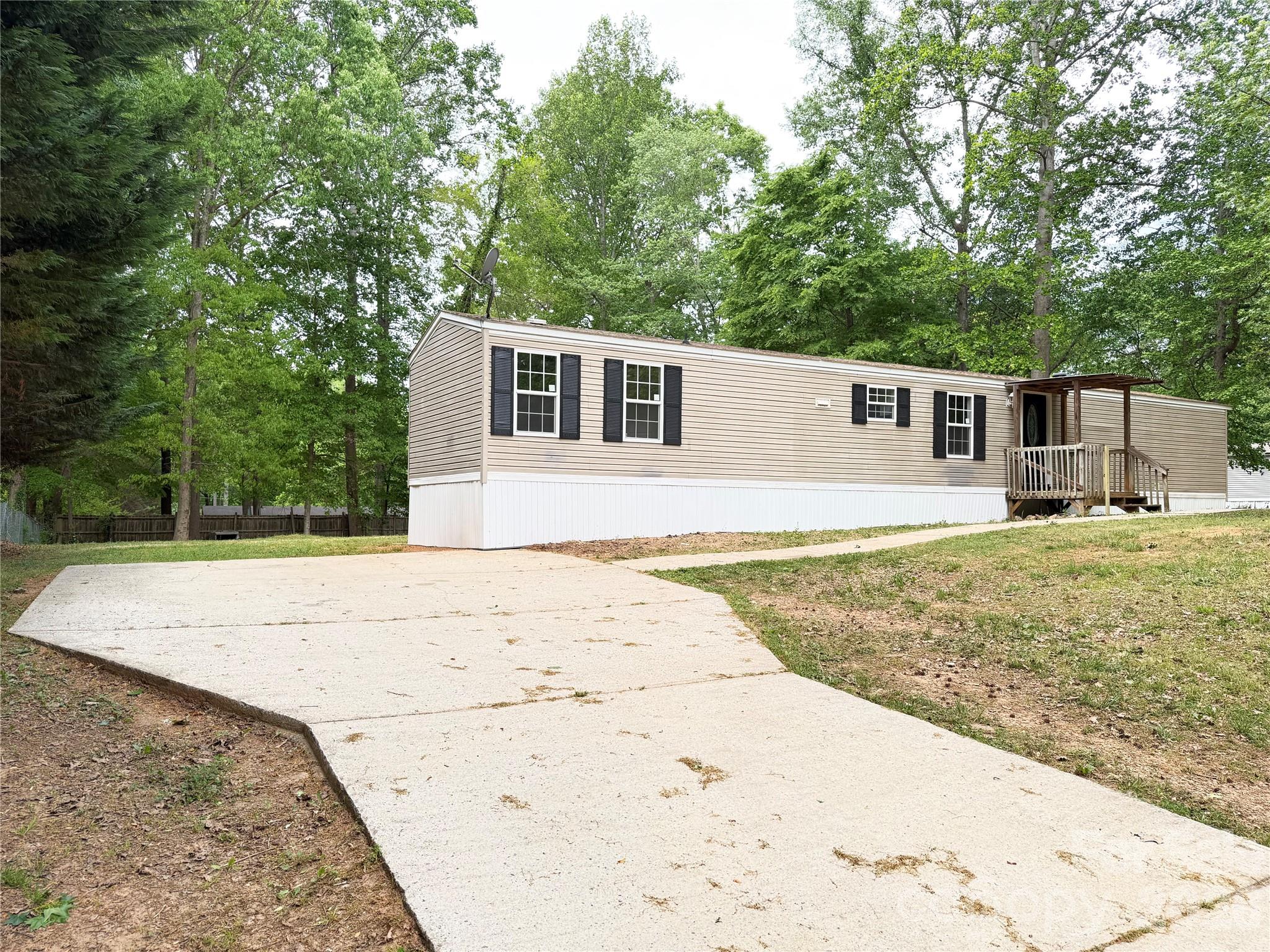110 Tulip Tree Court — Statesville