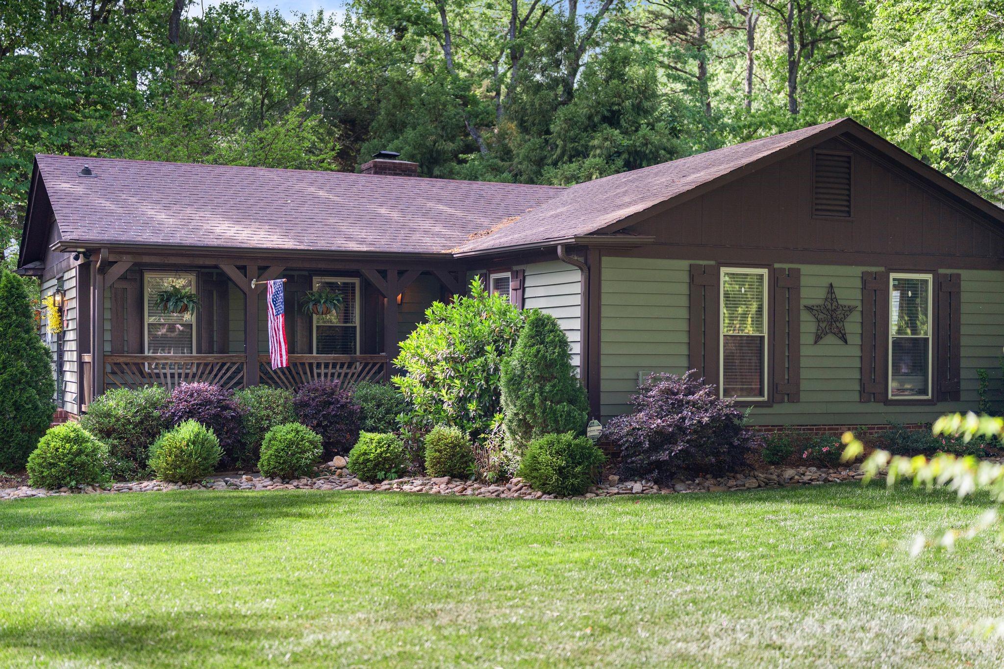6129 Old Meadow Road — Mint Hill