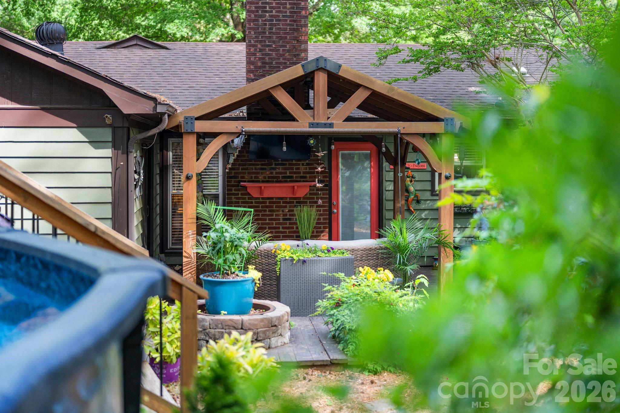 6129 Old Meadow Road — Mint Hill