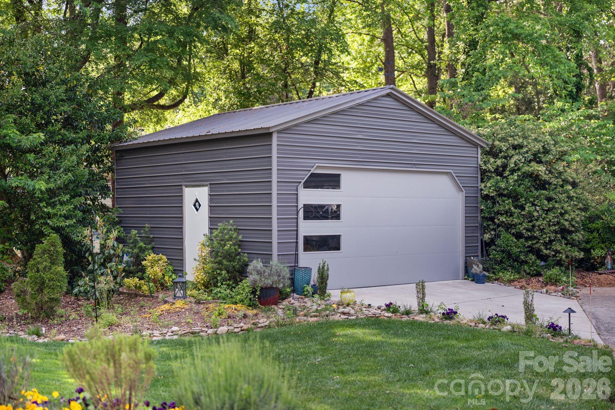 6129 Old Meadow Road — Mint Hill