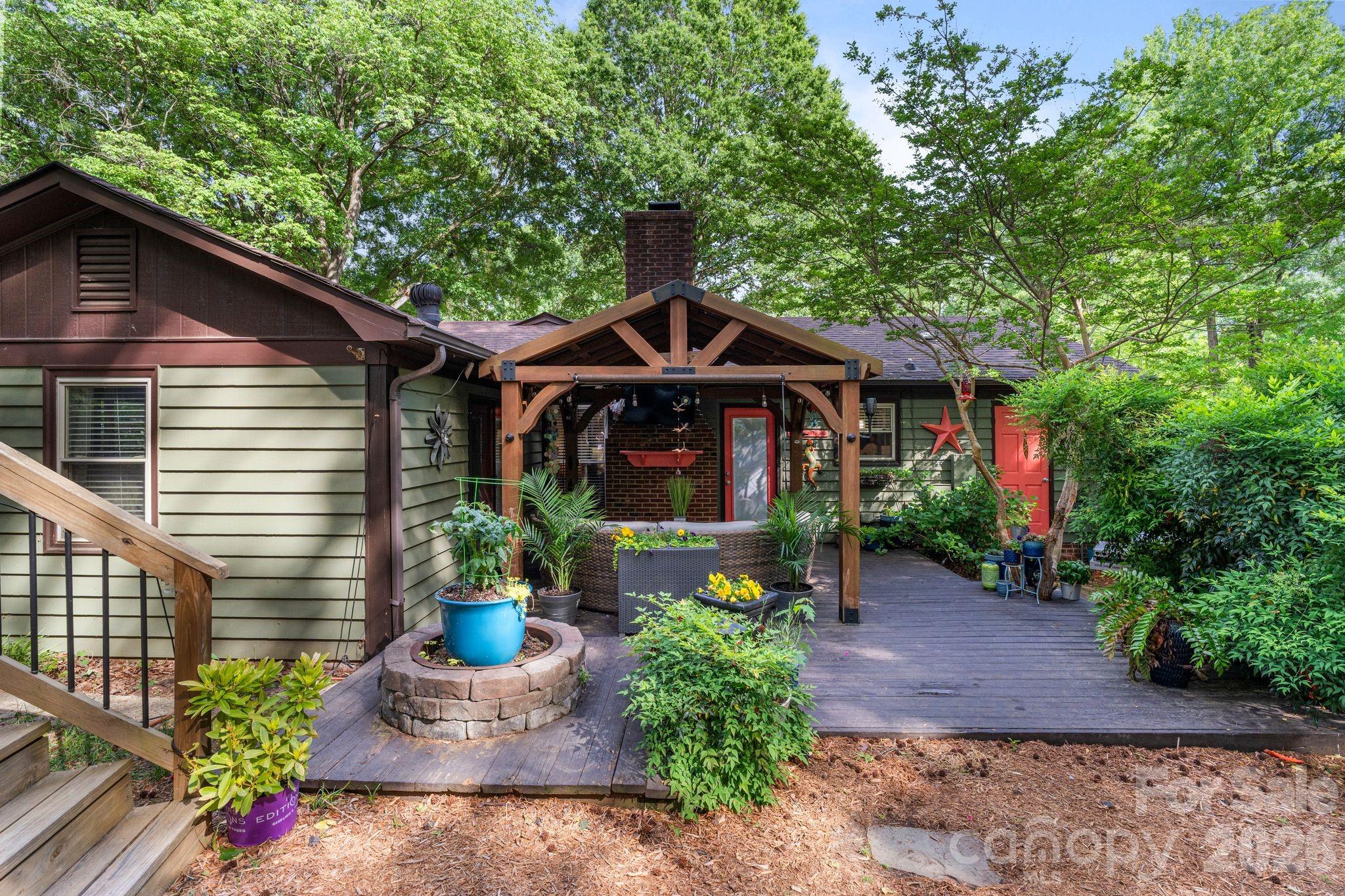 6129 Old Meadow Road — Mint Hill