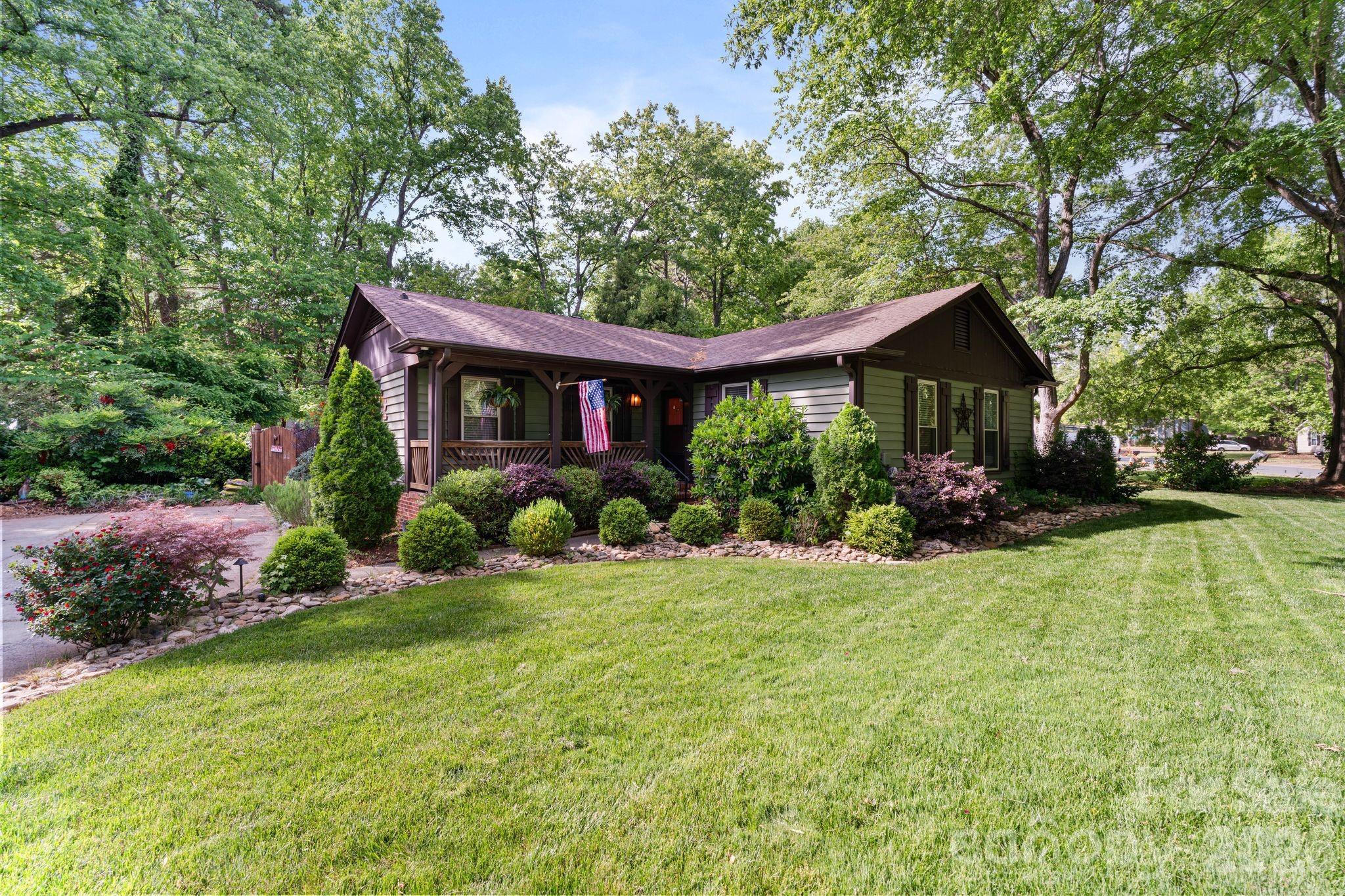 6129 Old Meadow Road — Mint Hill