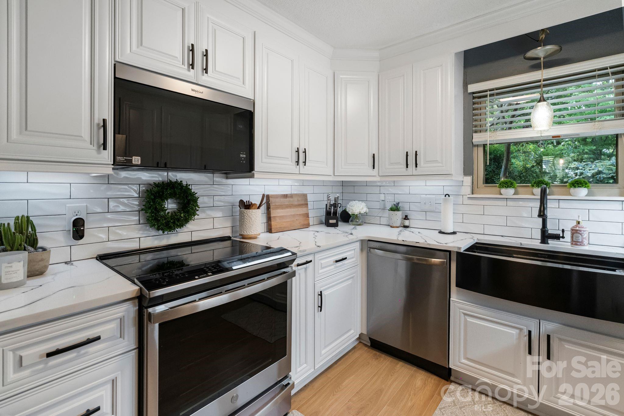6129 Old Meadow Road — Mint Hill
