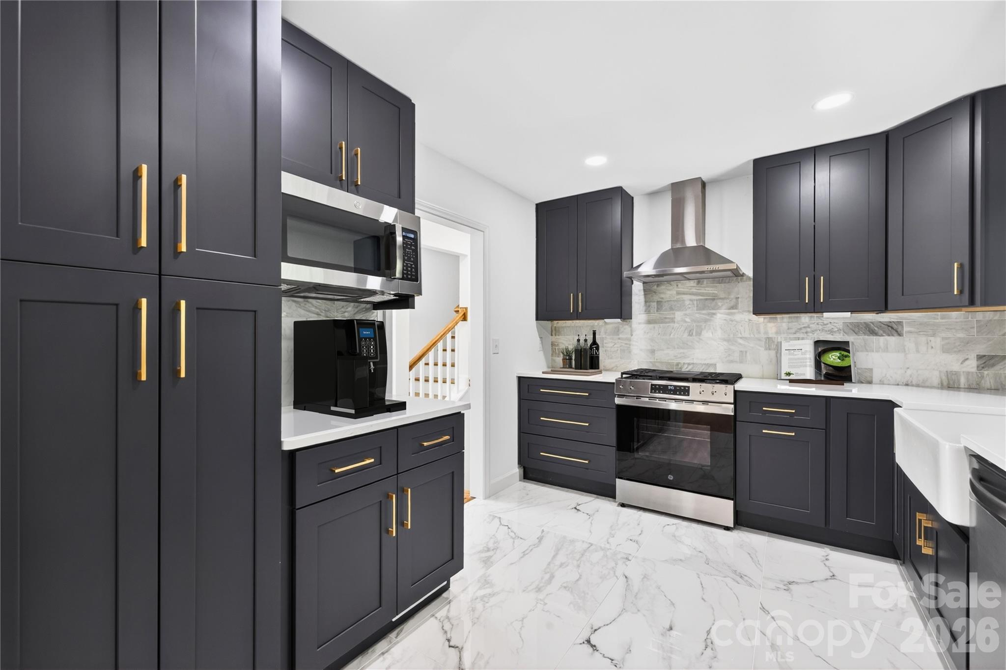 5938 Sharon Road — Charlotte