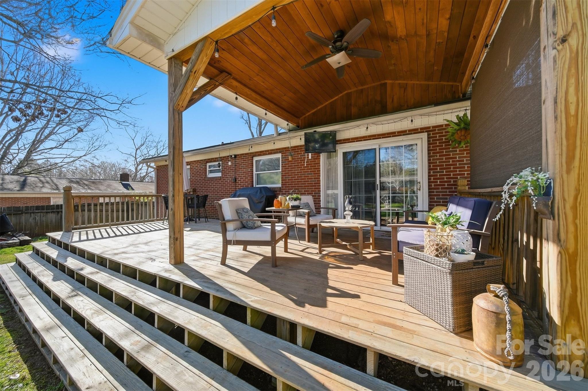 904 15th Street NW — Conover