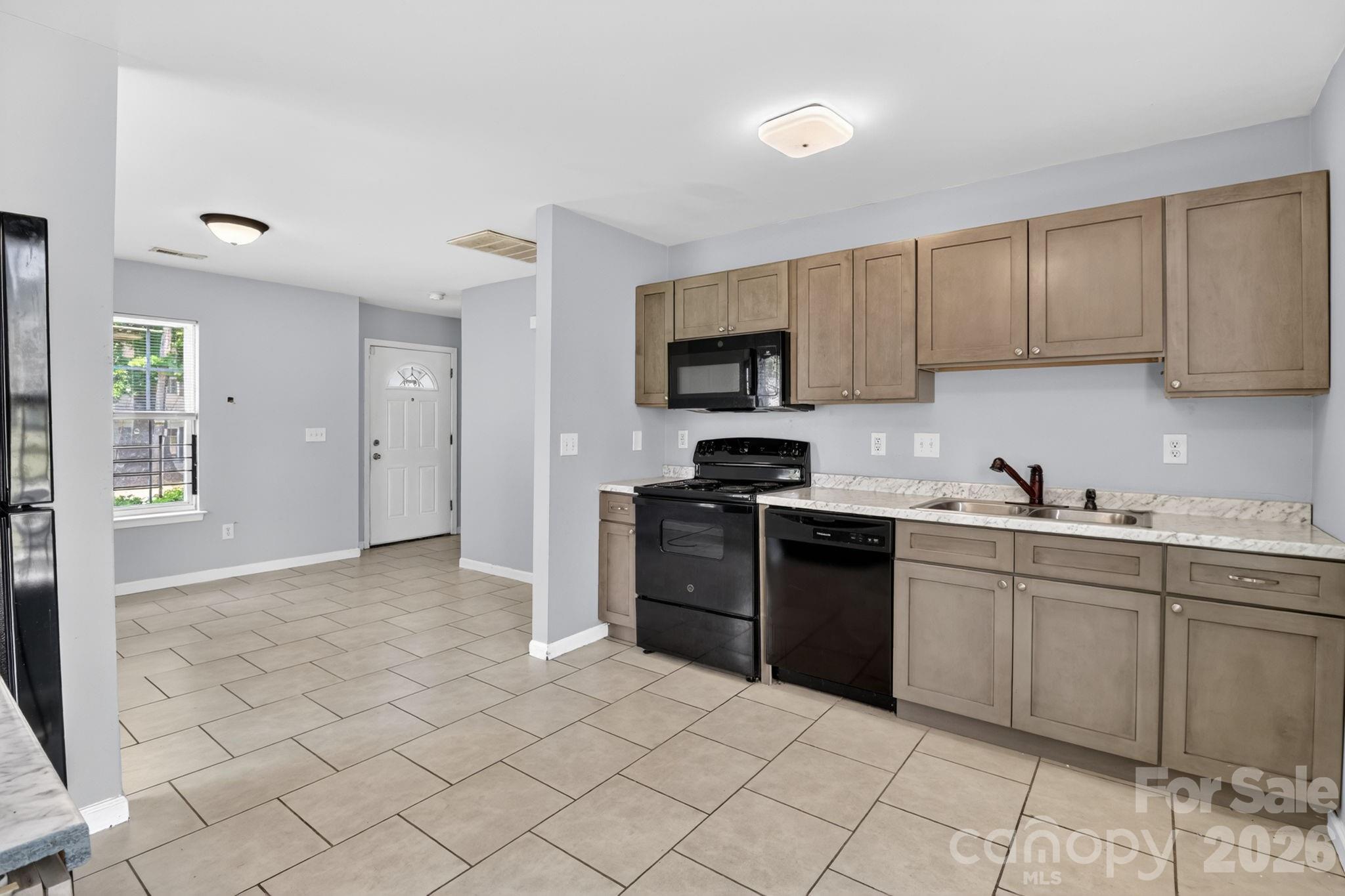 3335 Avalon Avenue — Charlotte