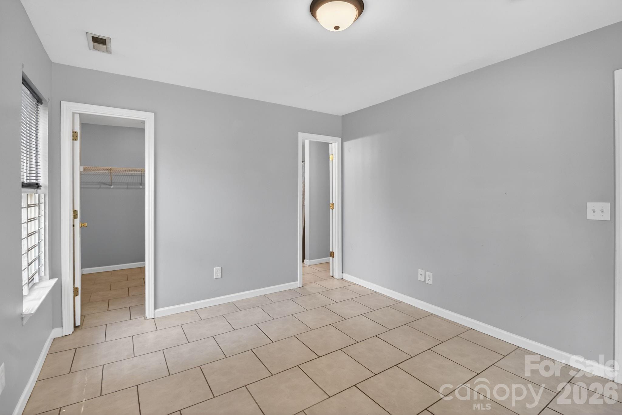 3335 Avalon Avenue — Charlotte