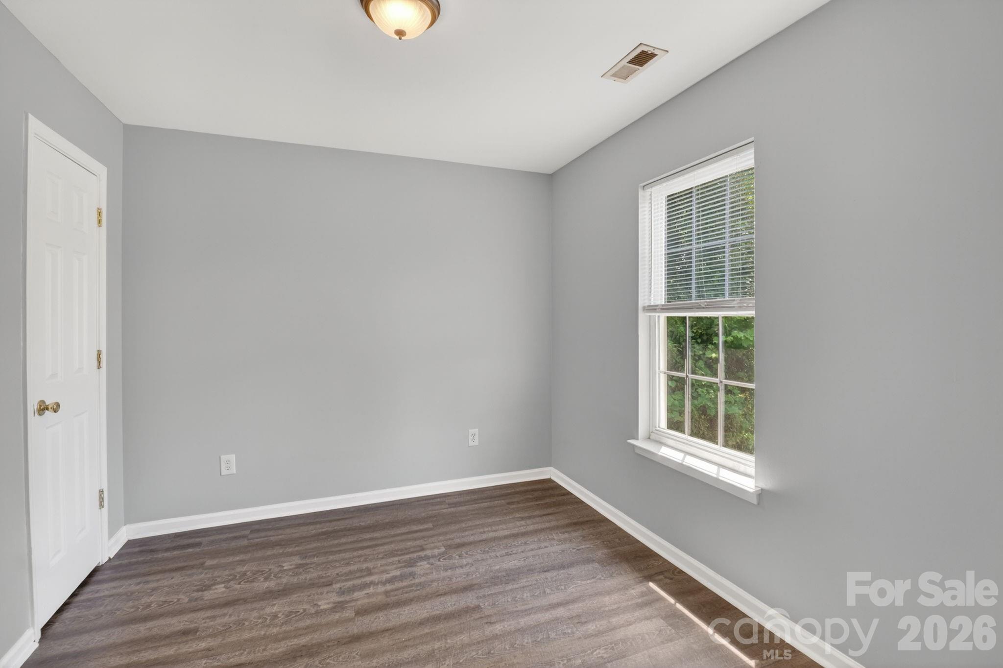 3335 Avalon Avenue — Charlotte