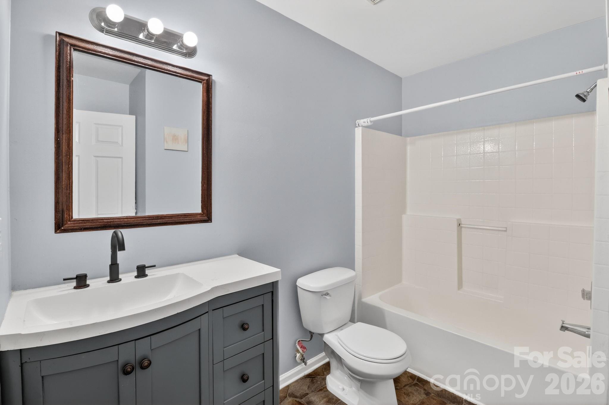 3335 Avalon Avenue — Charlotte