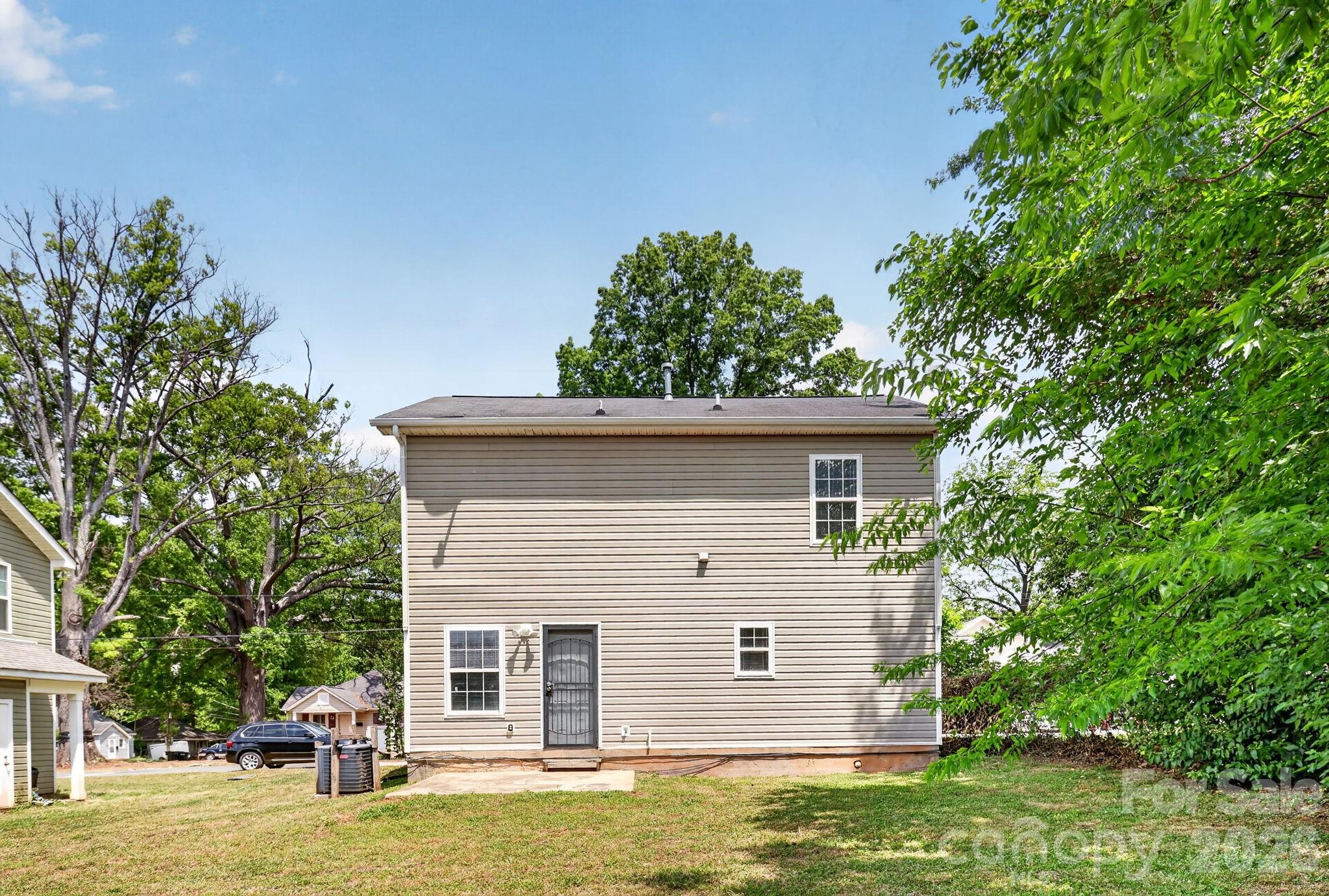 3335 Avalon Avenue — Charlotte
