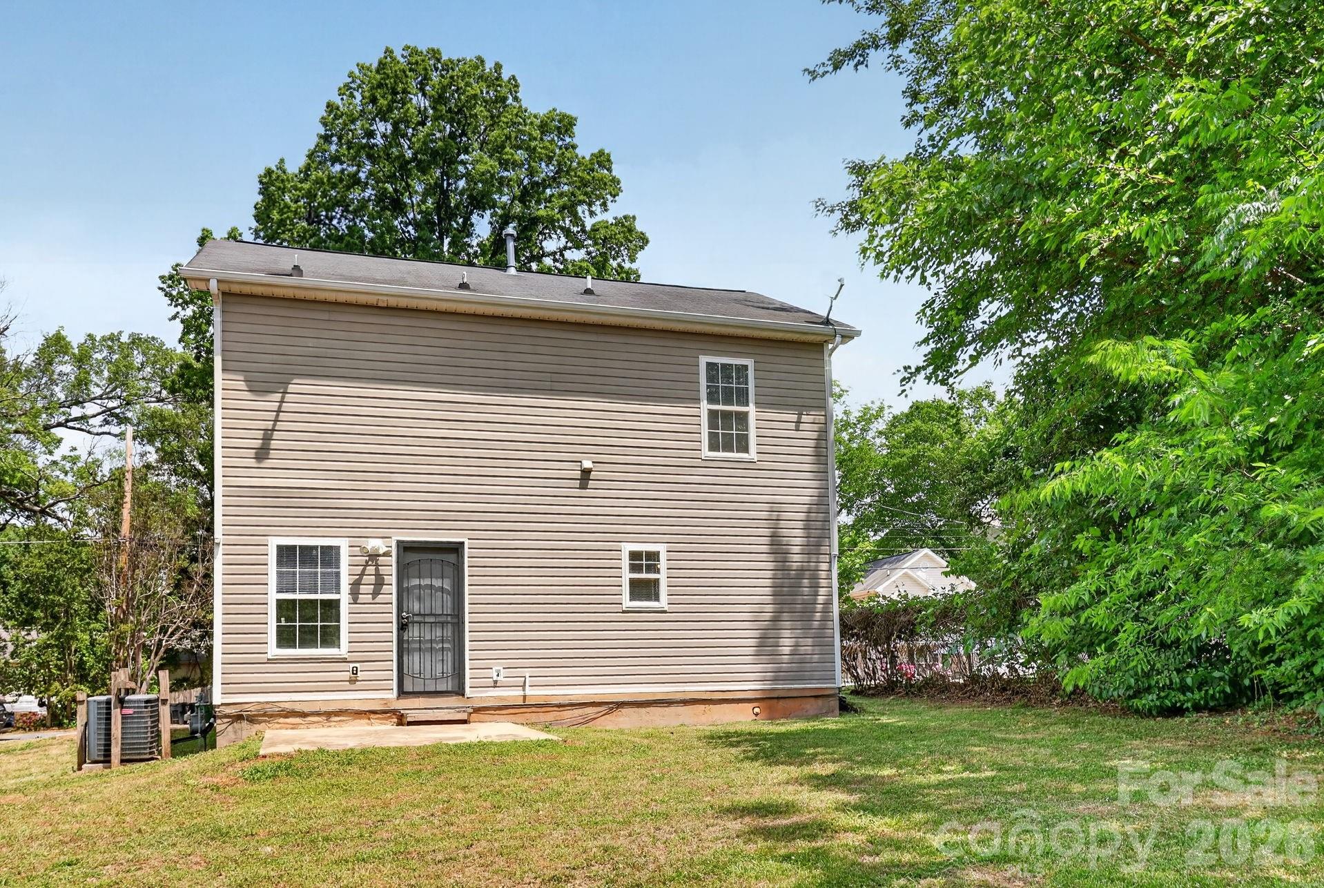 3335 Avalon Avenue — Charlotte