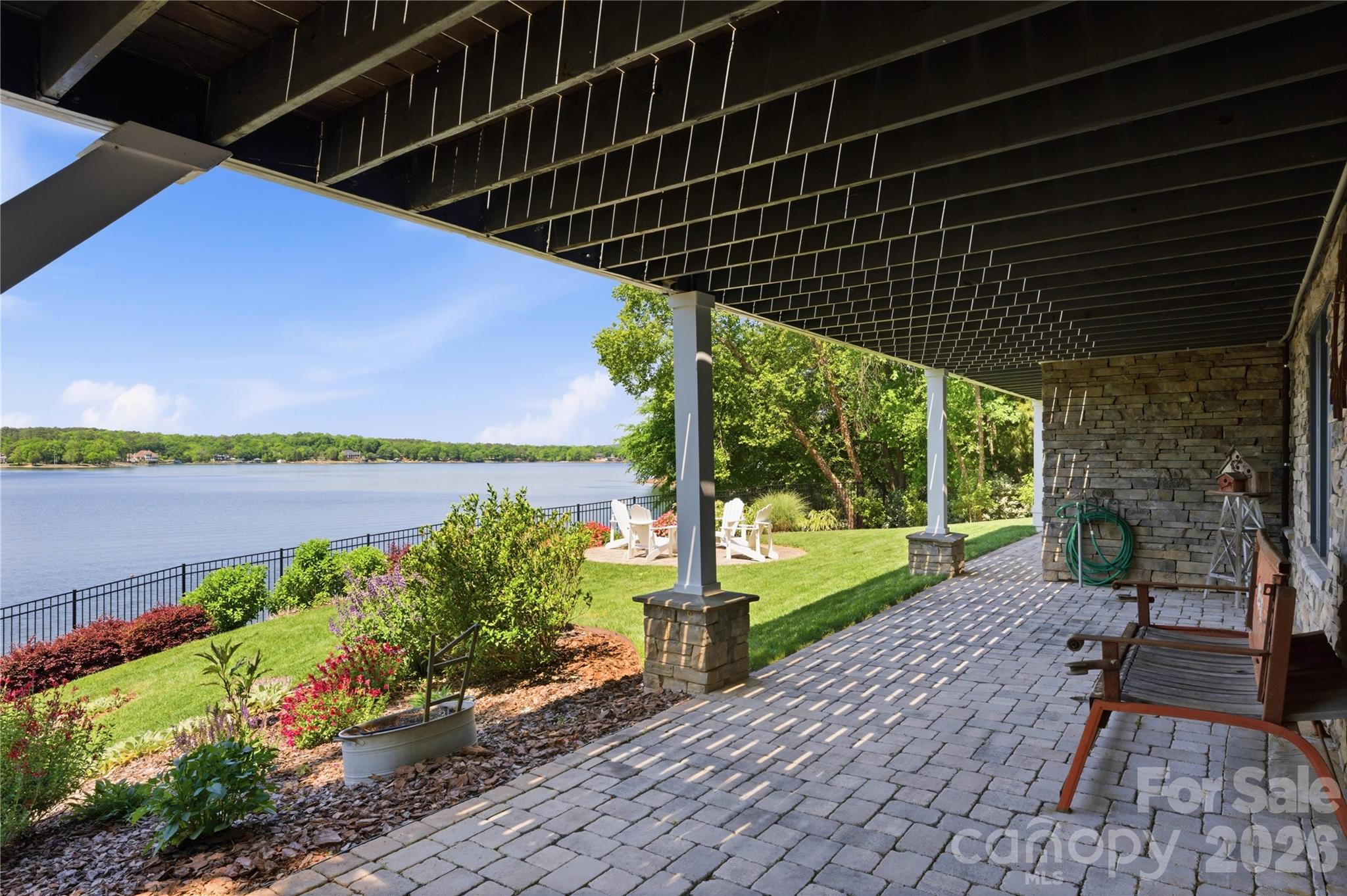 17812 Wilbanks Drive — Charlotte
