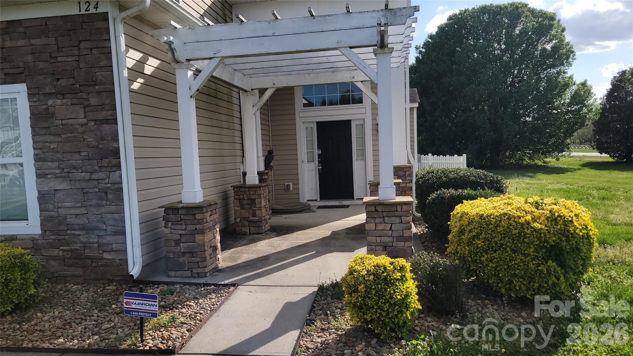 124 Settlers Grove Lane — Salisbury