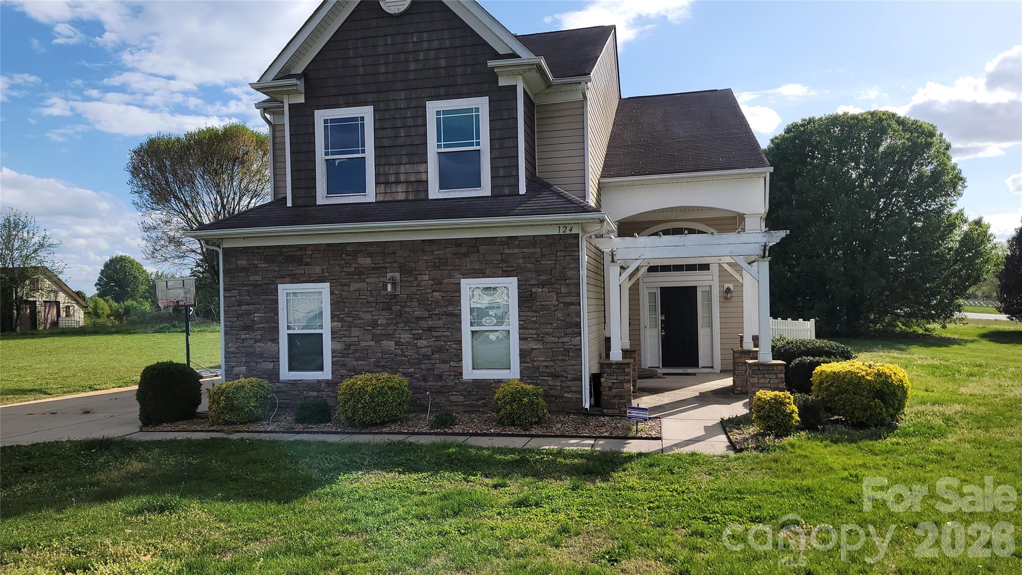 124 Settlers Grove Lane — Salisbury