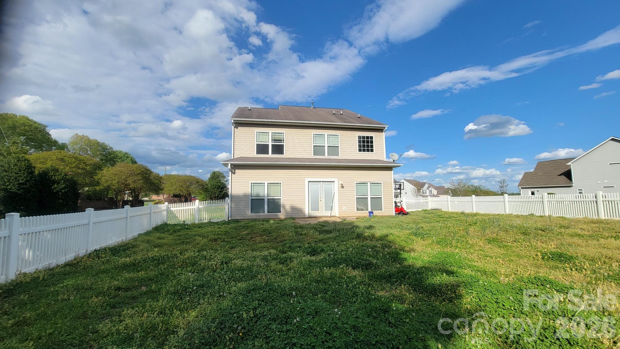 124 Settlers Grove Lane — Salisbury