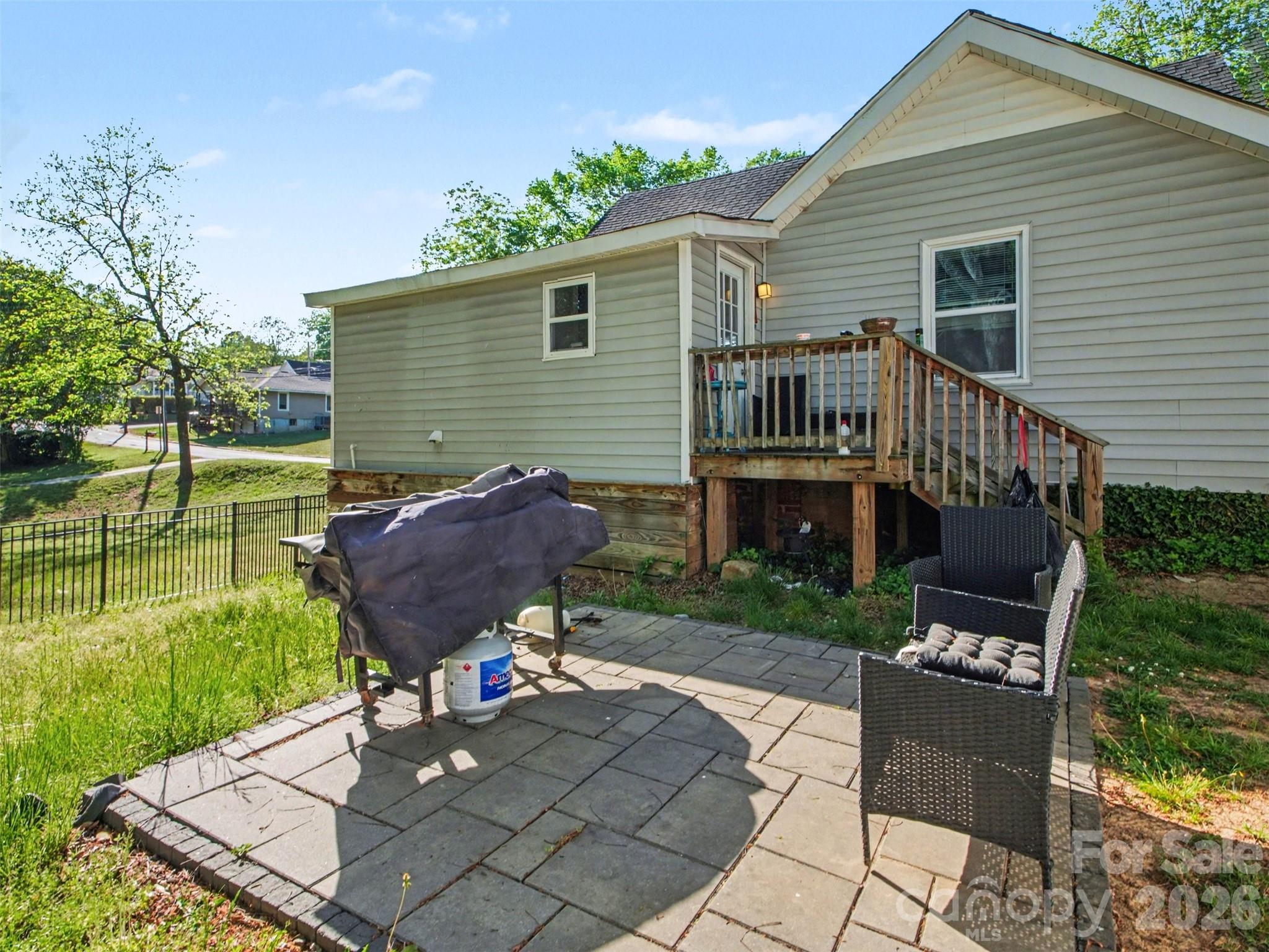 92 Saint Charles Avenue NE — Concord